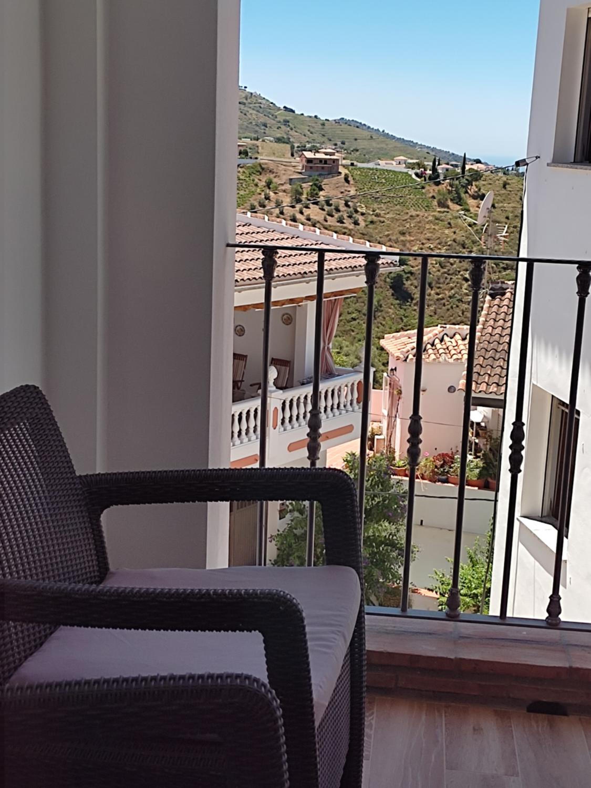 One-Bedroom Apartment With Terrace photo 3