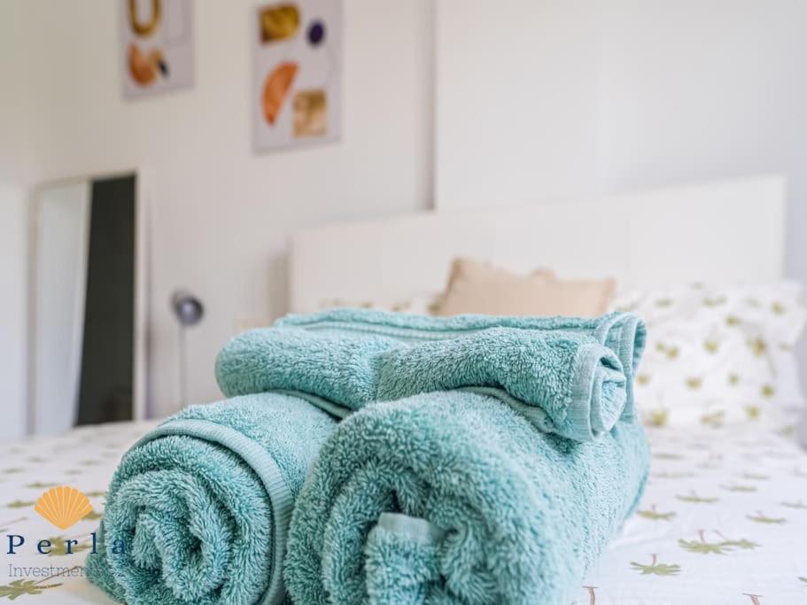 Apartamento de lujo de dos habitaciones con balcón