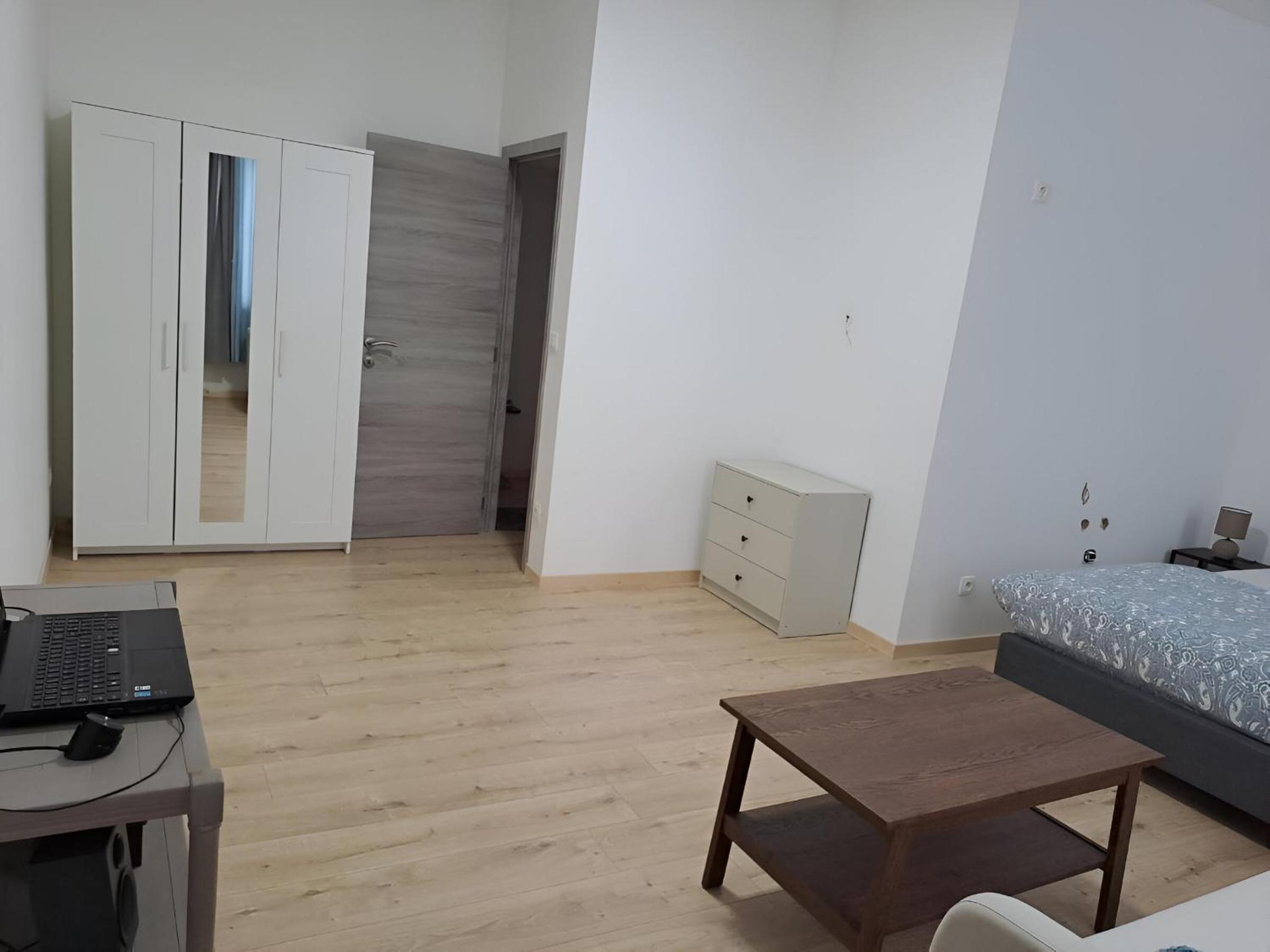 Studio Apartment photo 2