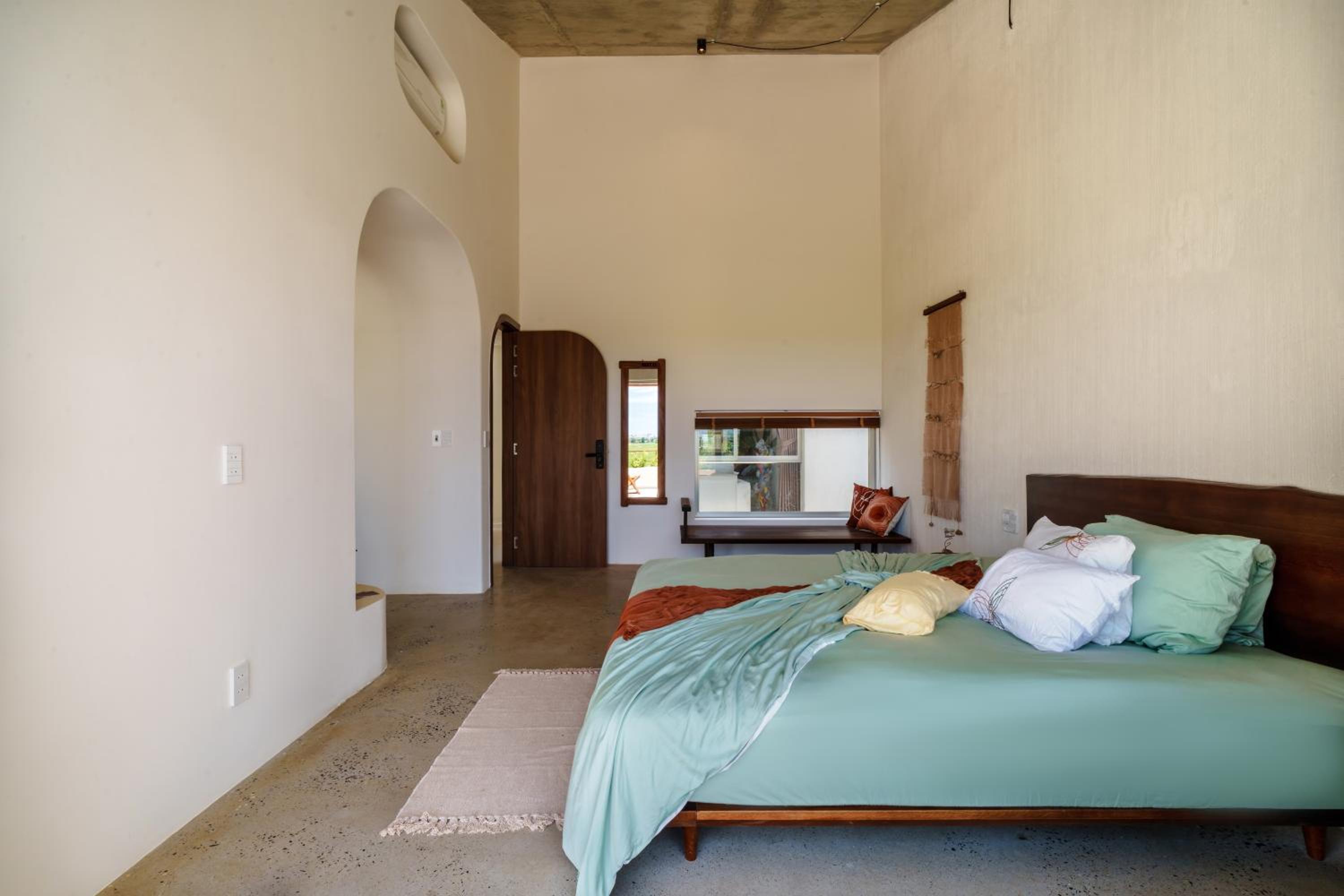 One-Bedroom Apartment with Terrace