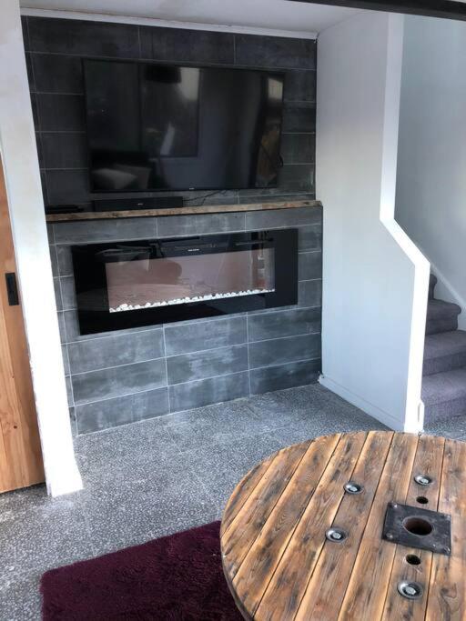 One-Bedroom House photo 1