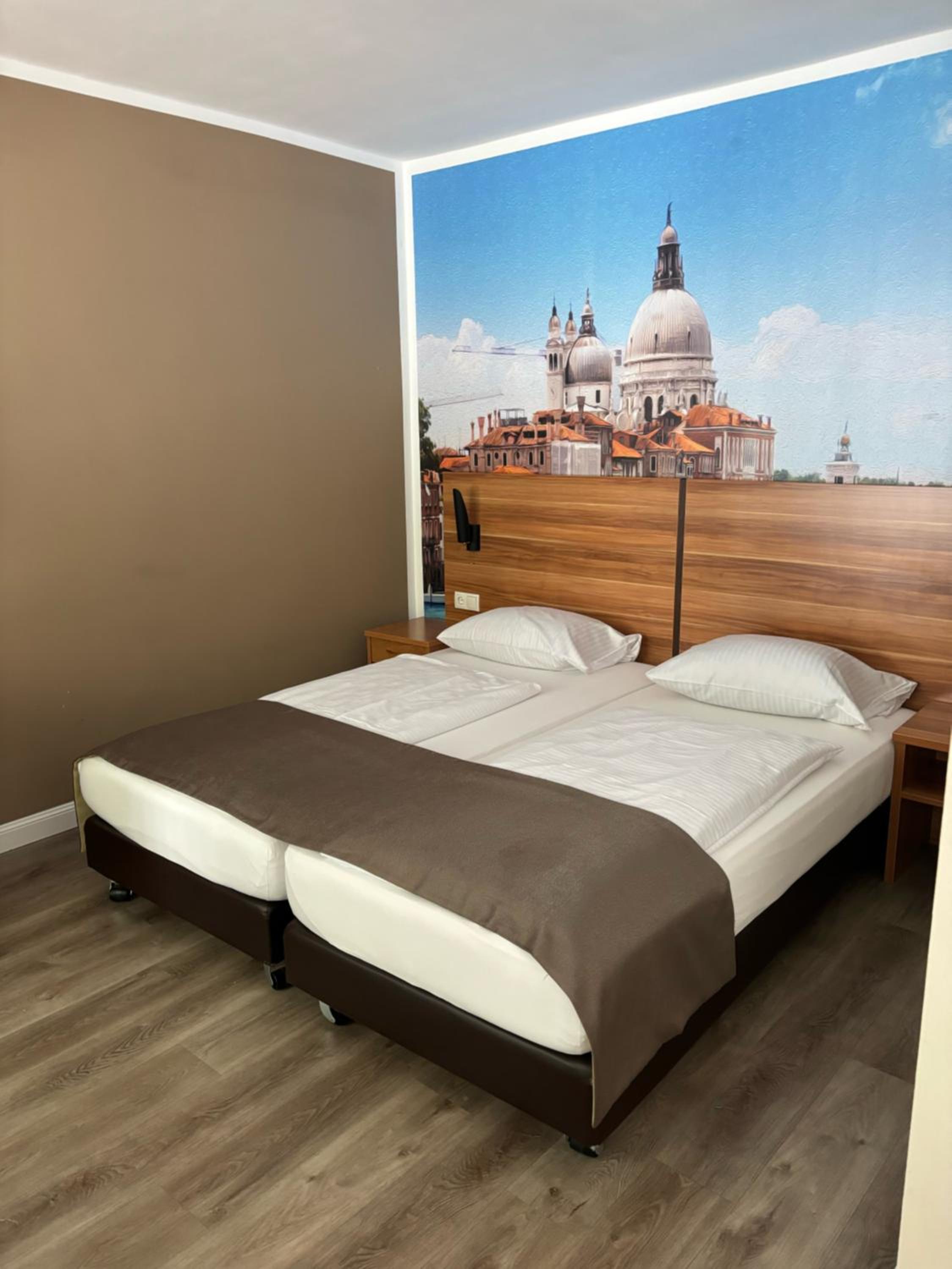 Double Room - Photo 2