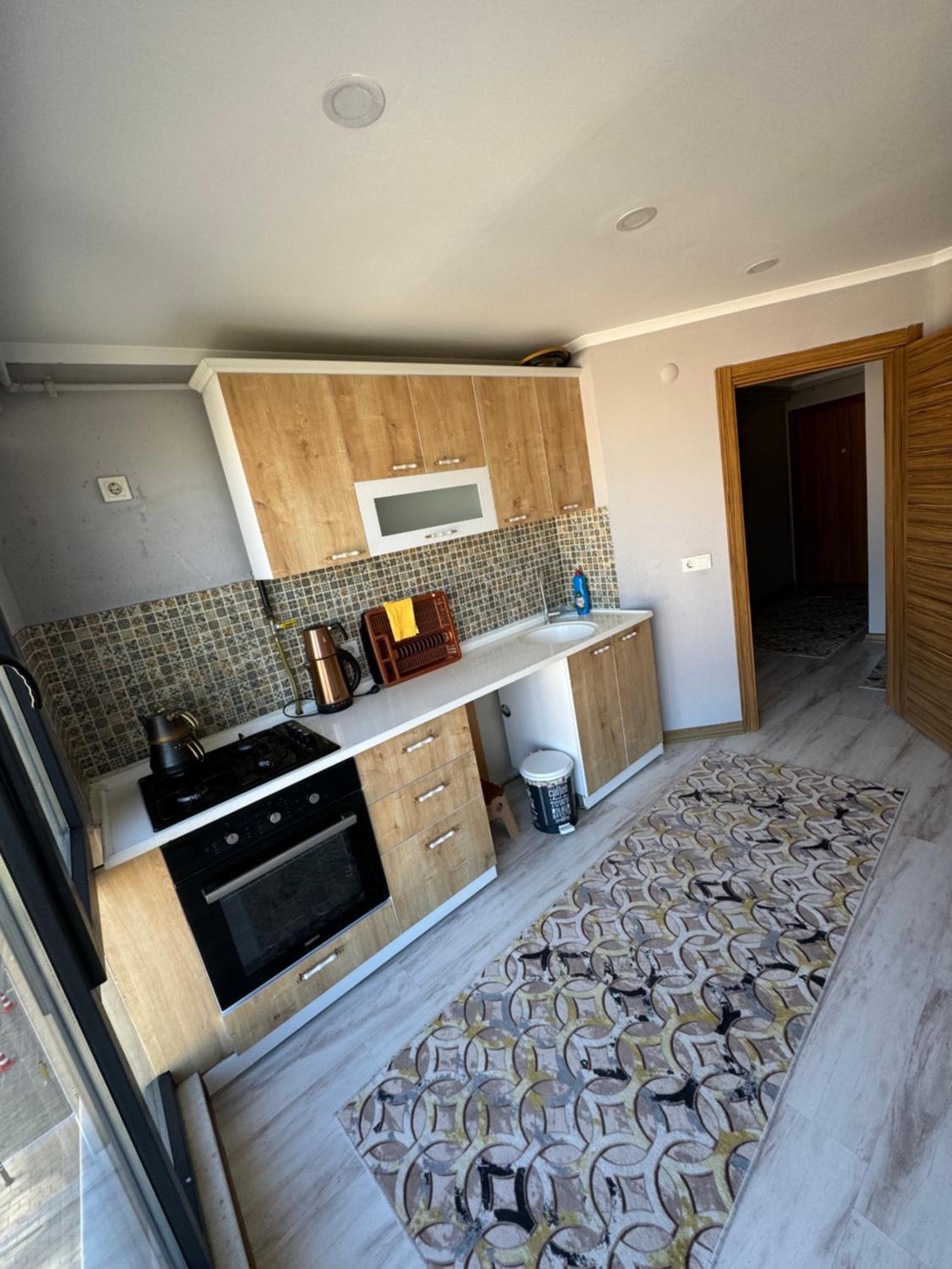 Deluxe One-Bedroom Apartment with City View photo 2