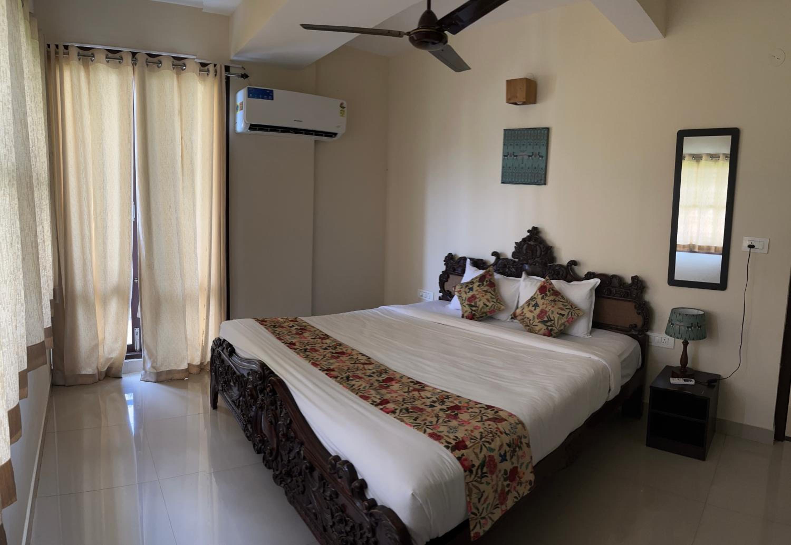 Two-Bedroom Apartment - Photo 2