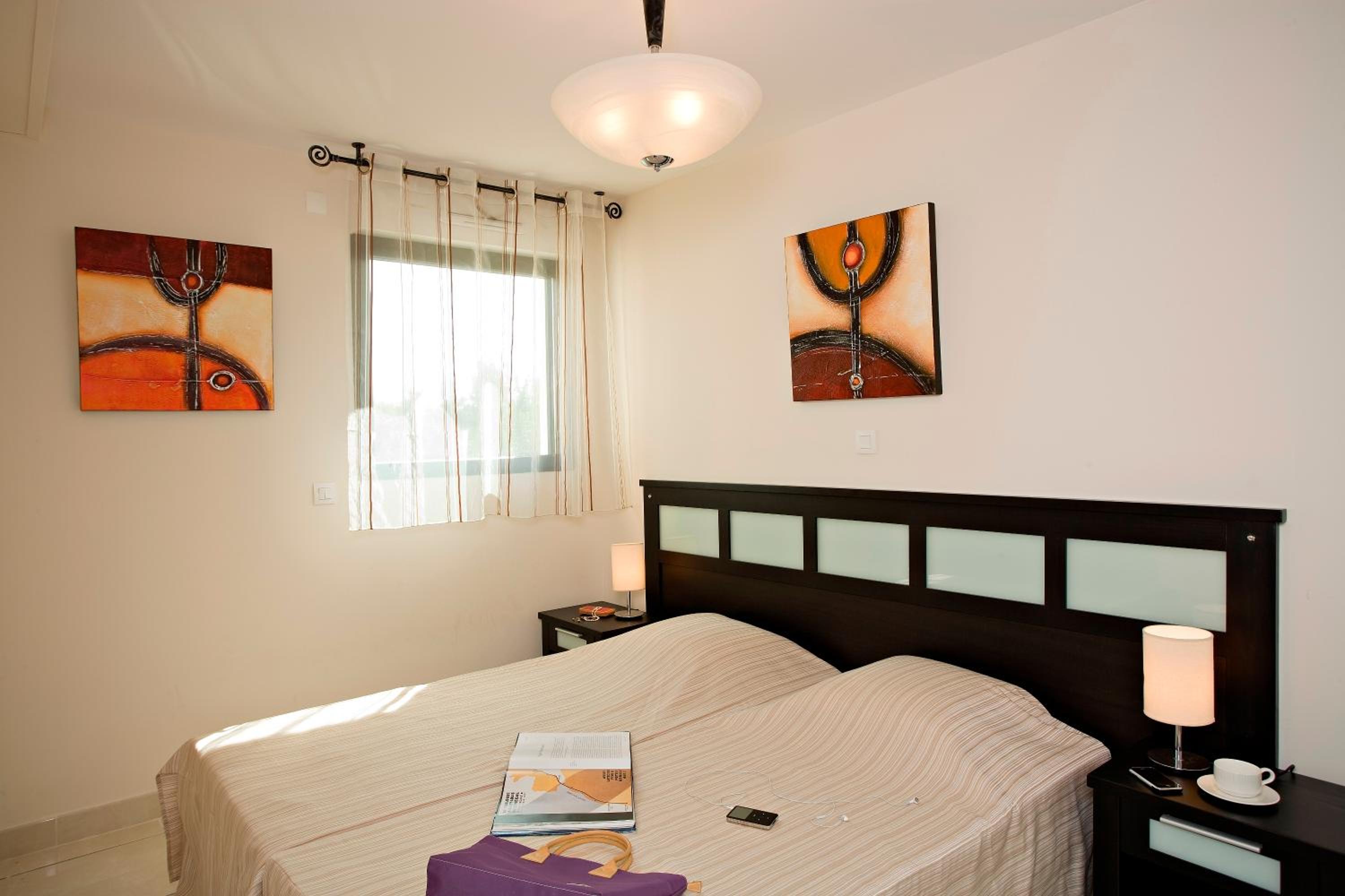 Two-Bedroom Apartment - Photo 8