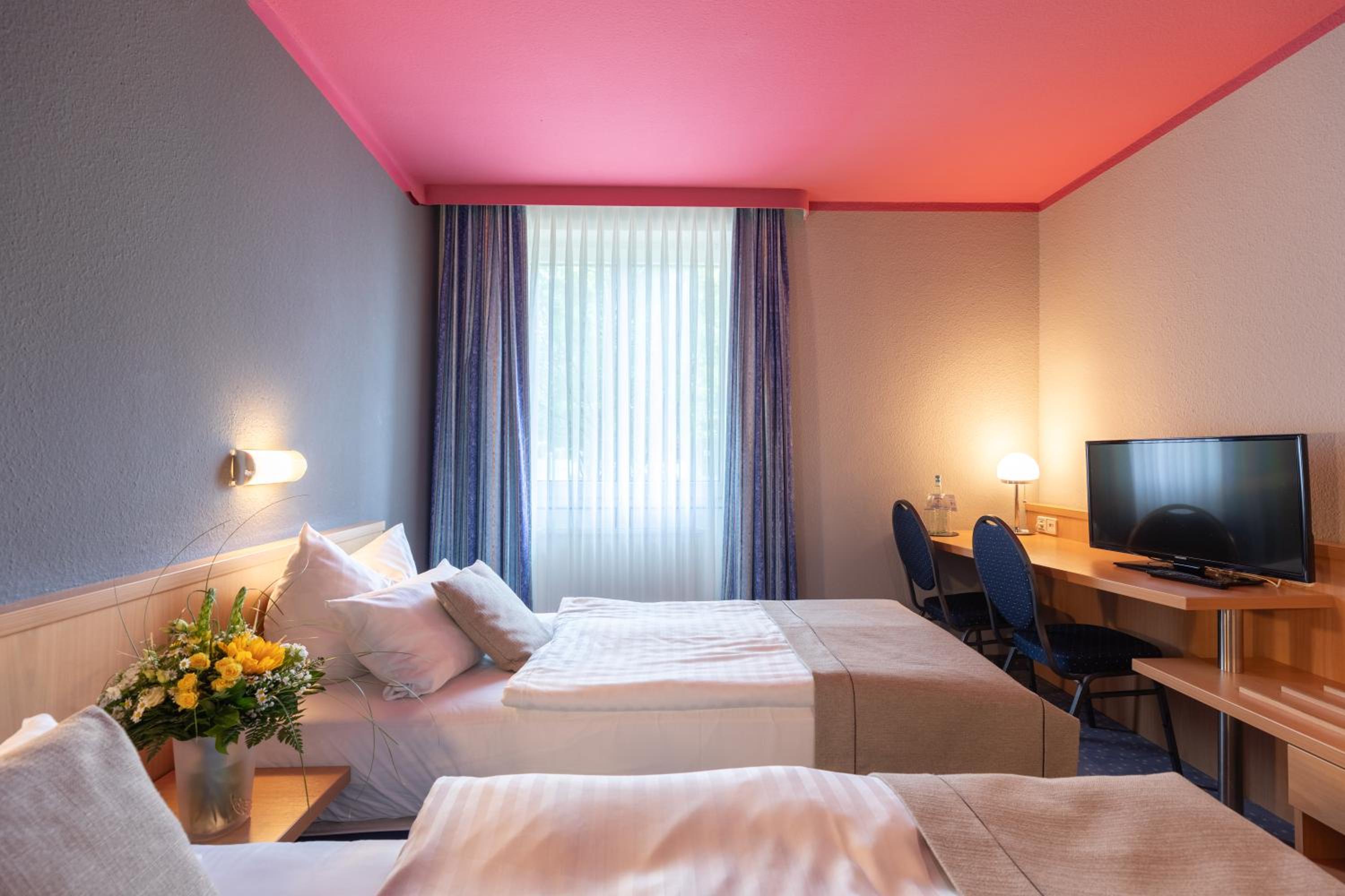 Standard Double Room - Photo 5