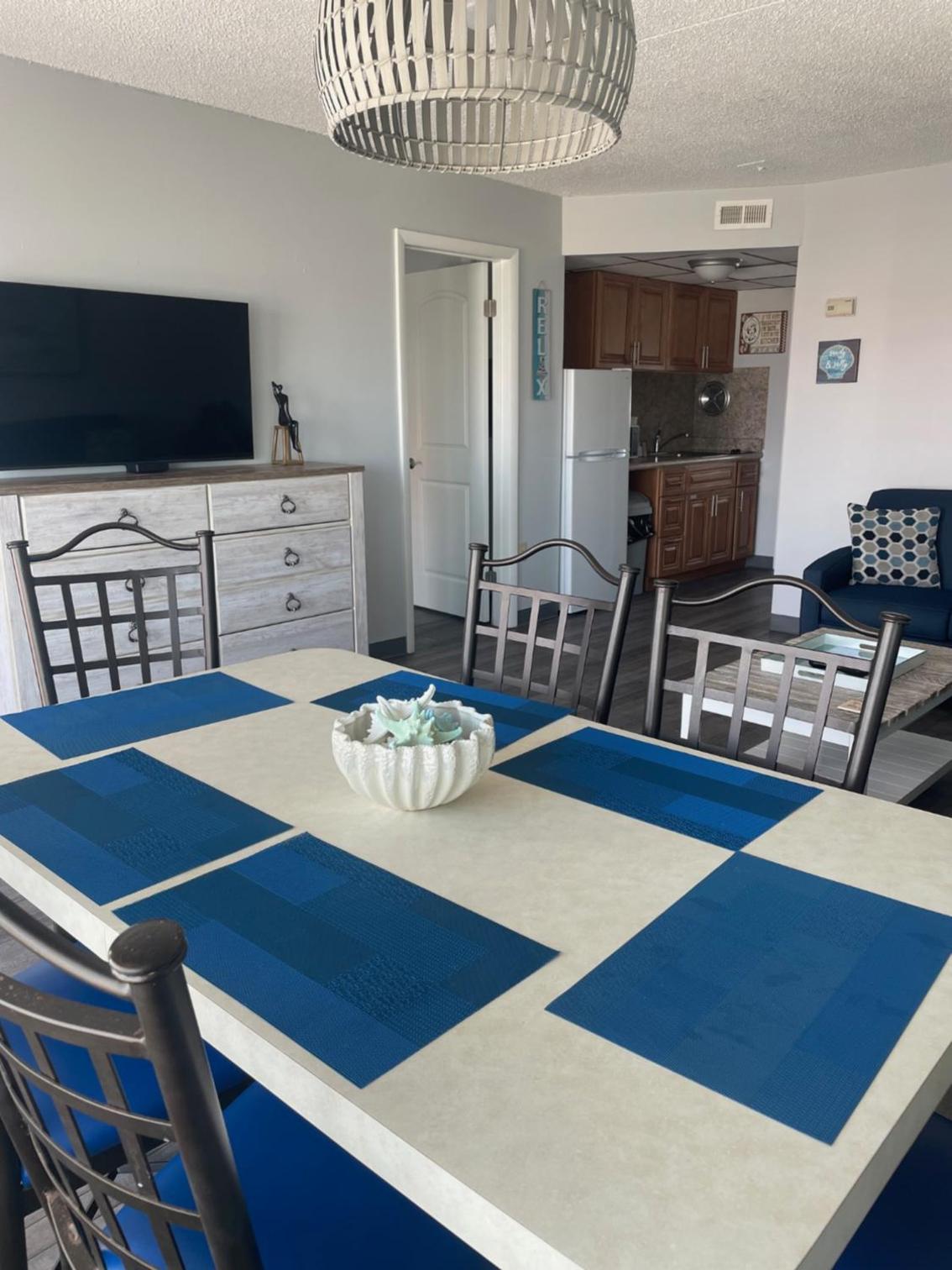 Superior King Suite photo 2