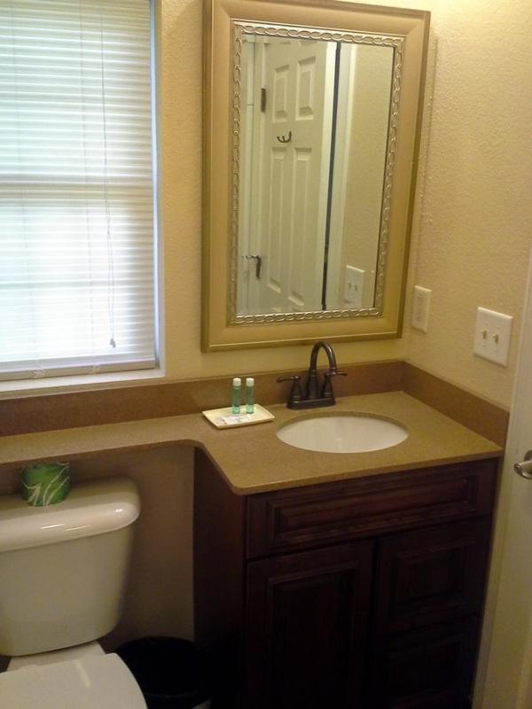 Standard Queen Room photo 2