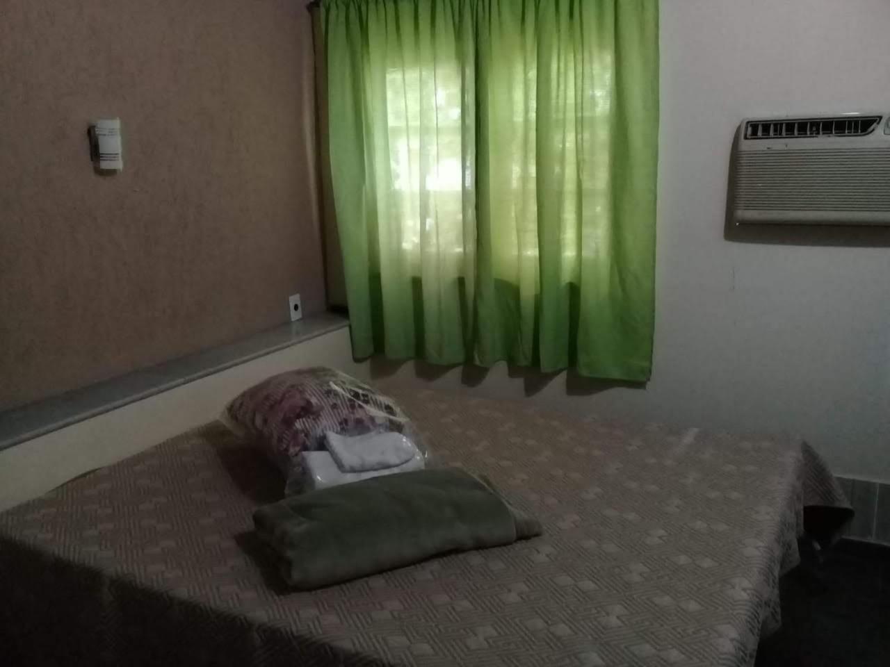 Economy Triple Room photo 1