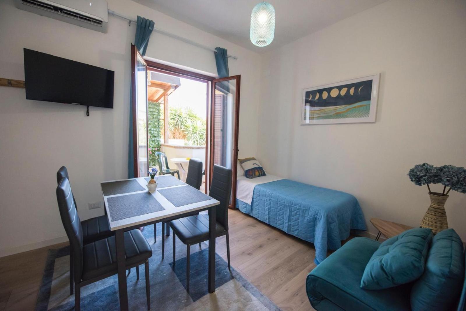 Apartment with Balcony - Photo 8