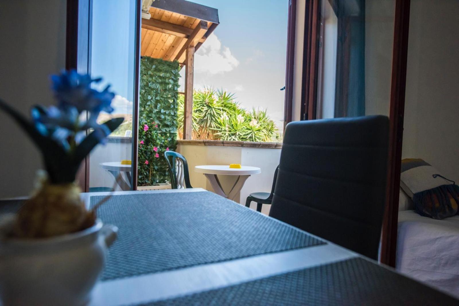 Apartment with Balcony - Photo 9