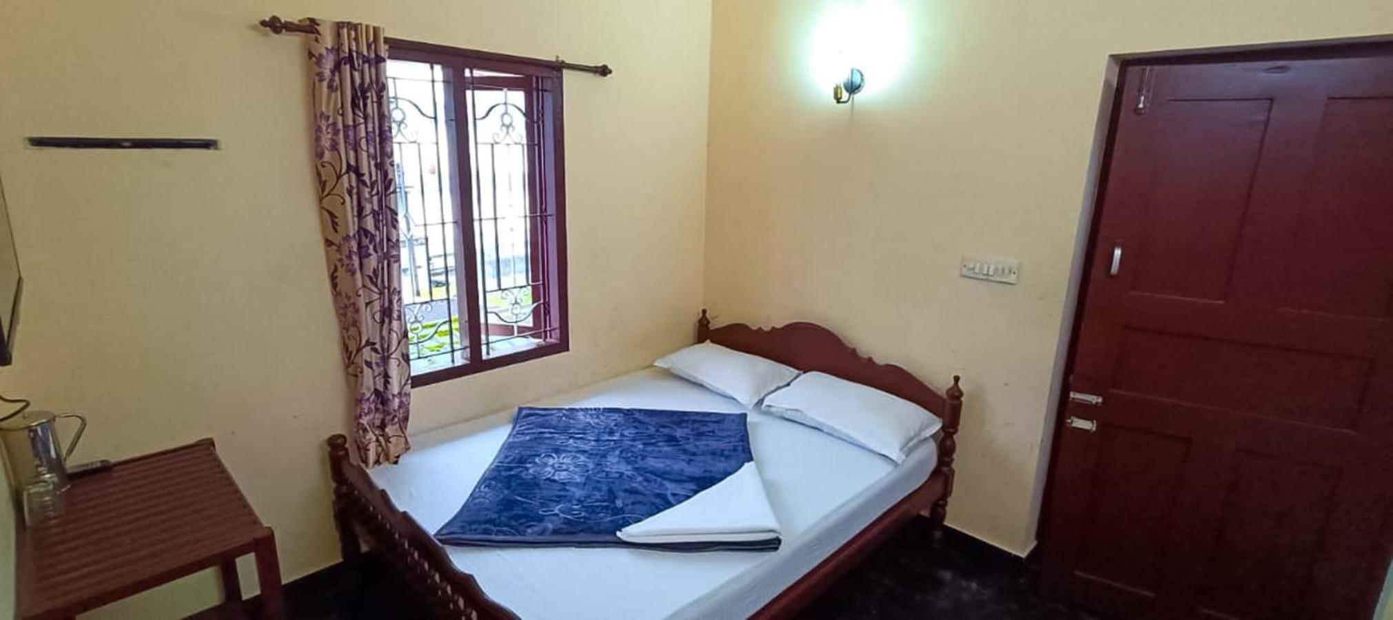 Standard Double Room photo 2