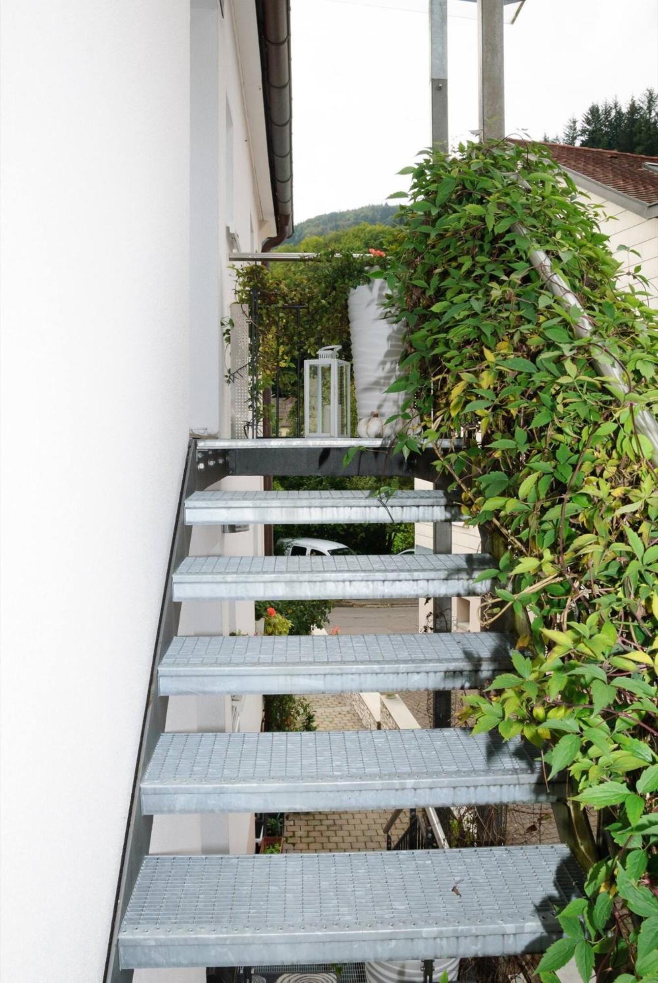 One-Bedroom Apartment with Garden photo 2