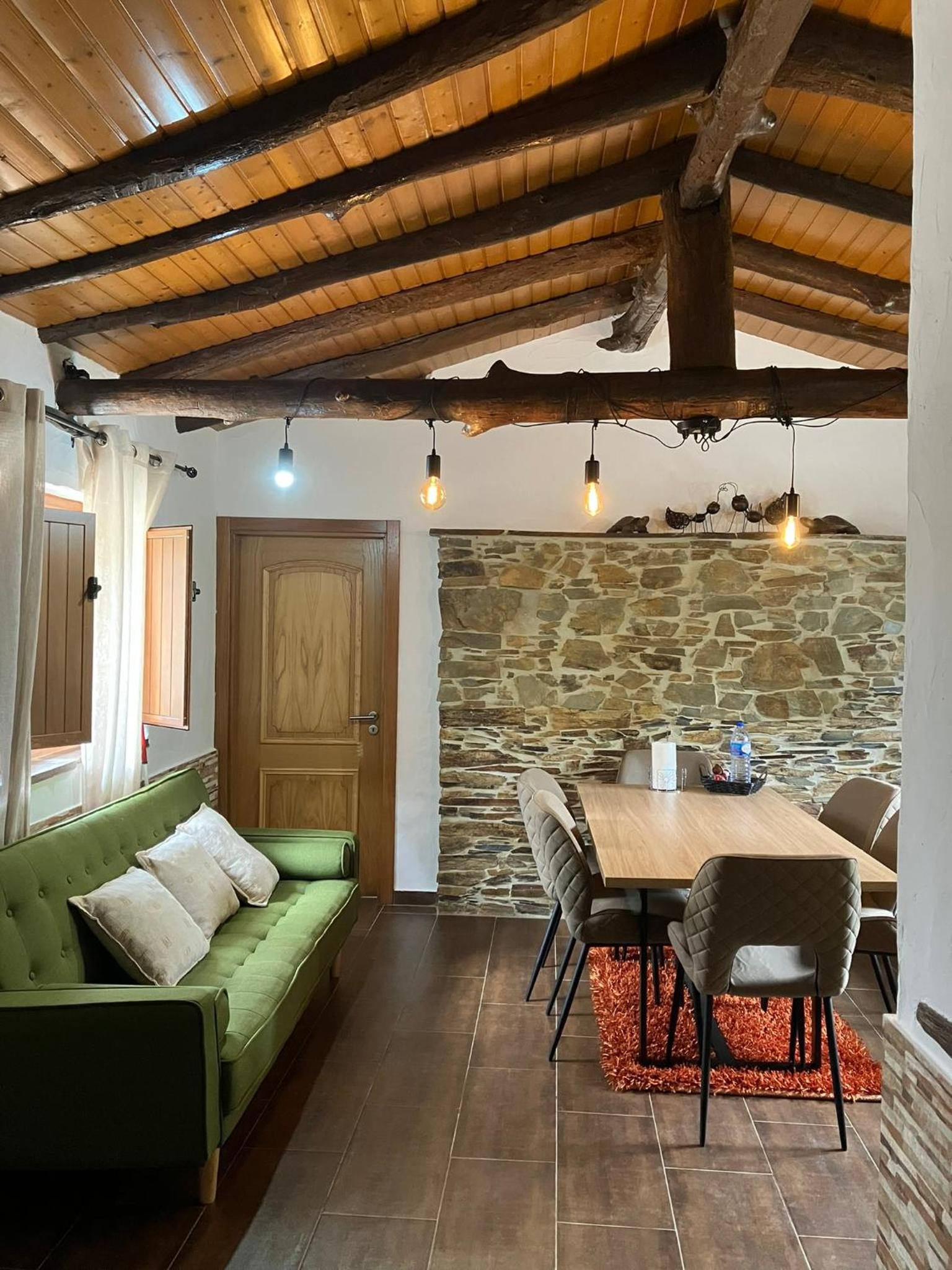 Two-Bedroom House - Photo 18