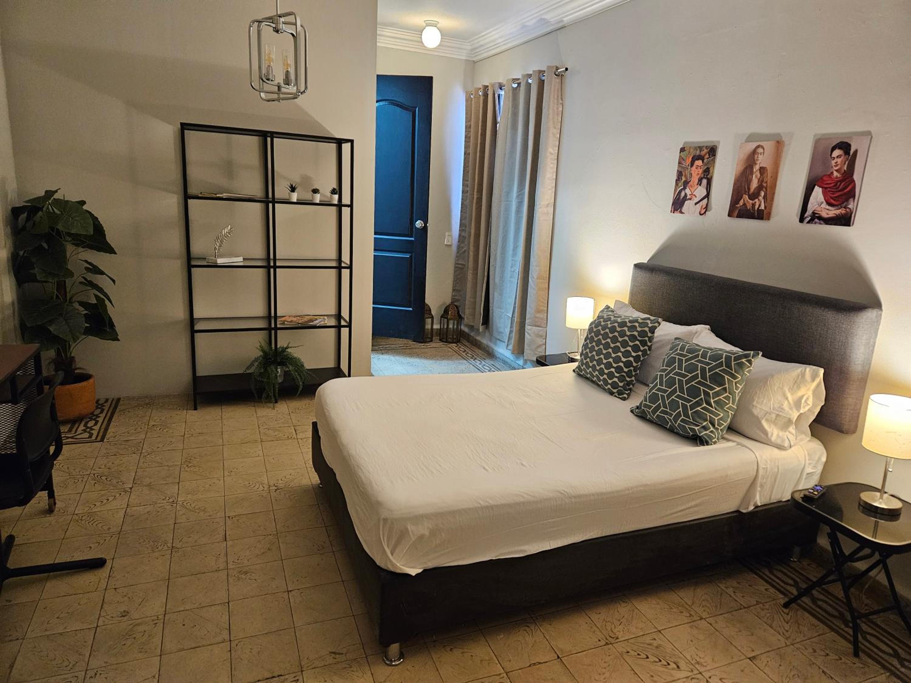 Deluxe Junior Suite - Photo 26