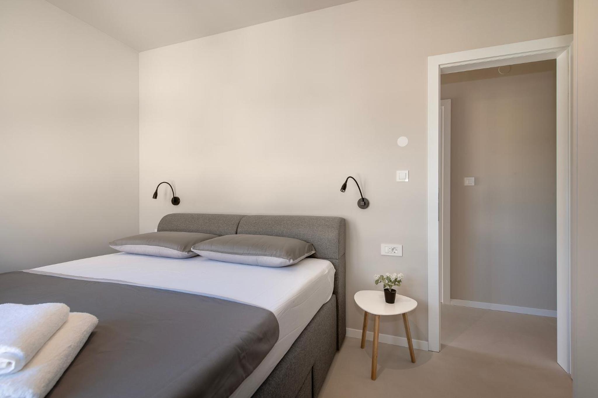 Two-Bedroom Apartment with Terrace and Sea View photo 3