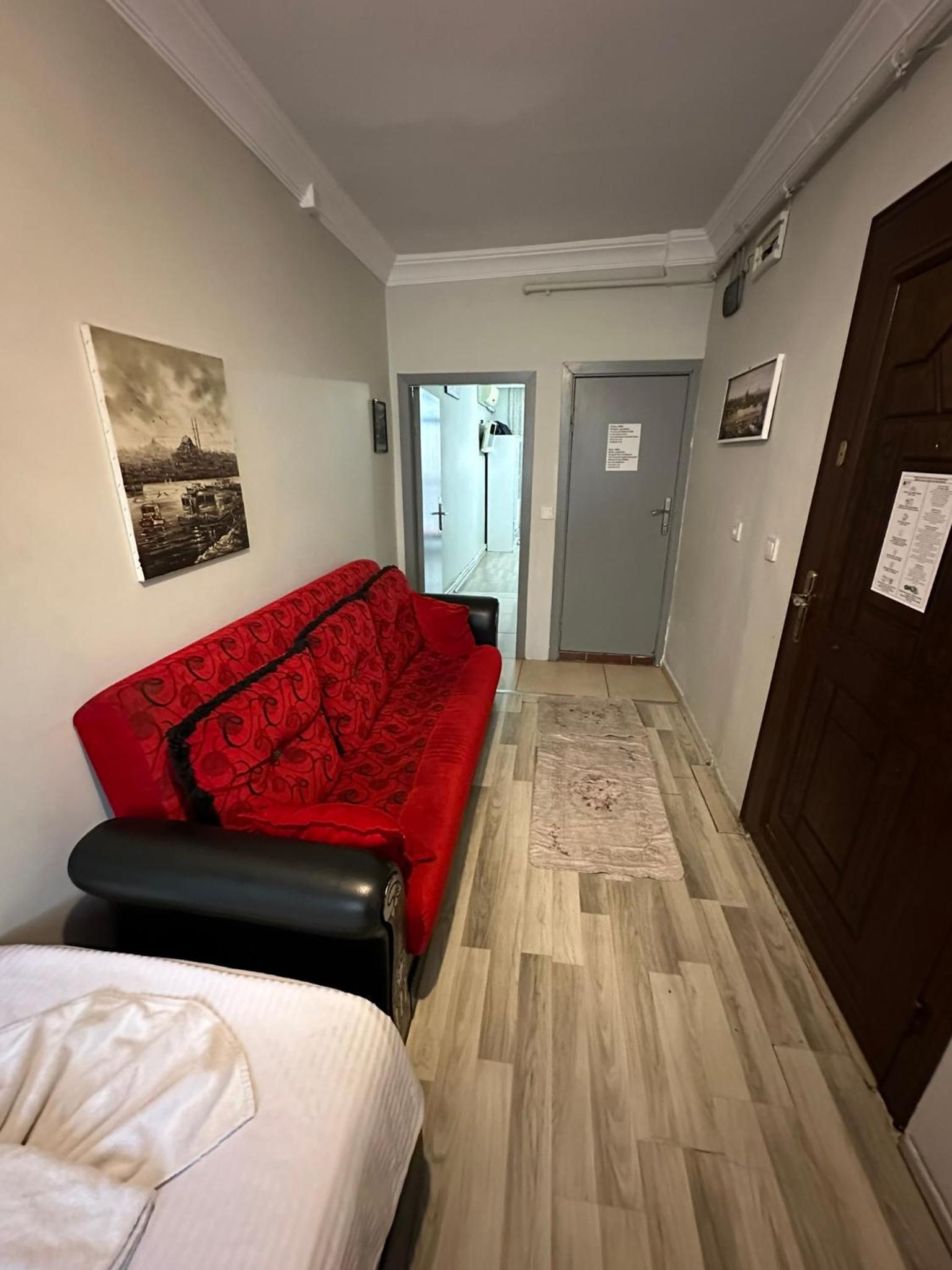 Two-Bedroom Deluxe Apartment photo 3