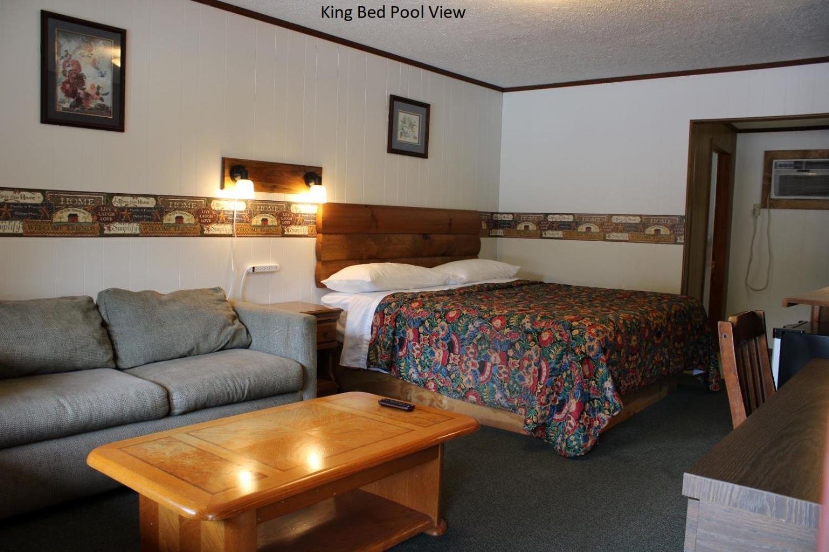 King Room - Pool View photo 1