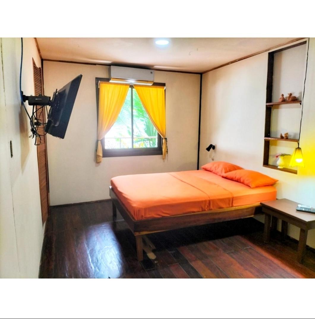 Studio Apartment photo 1