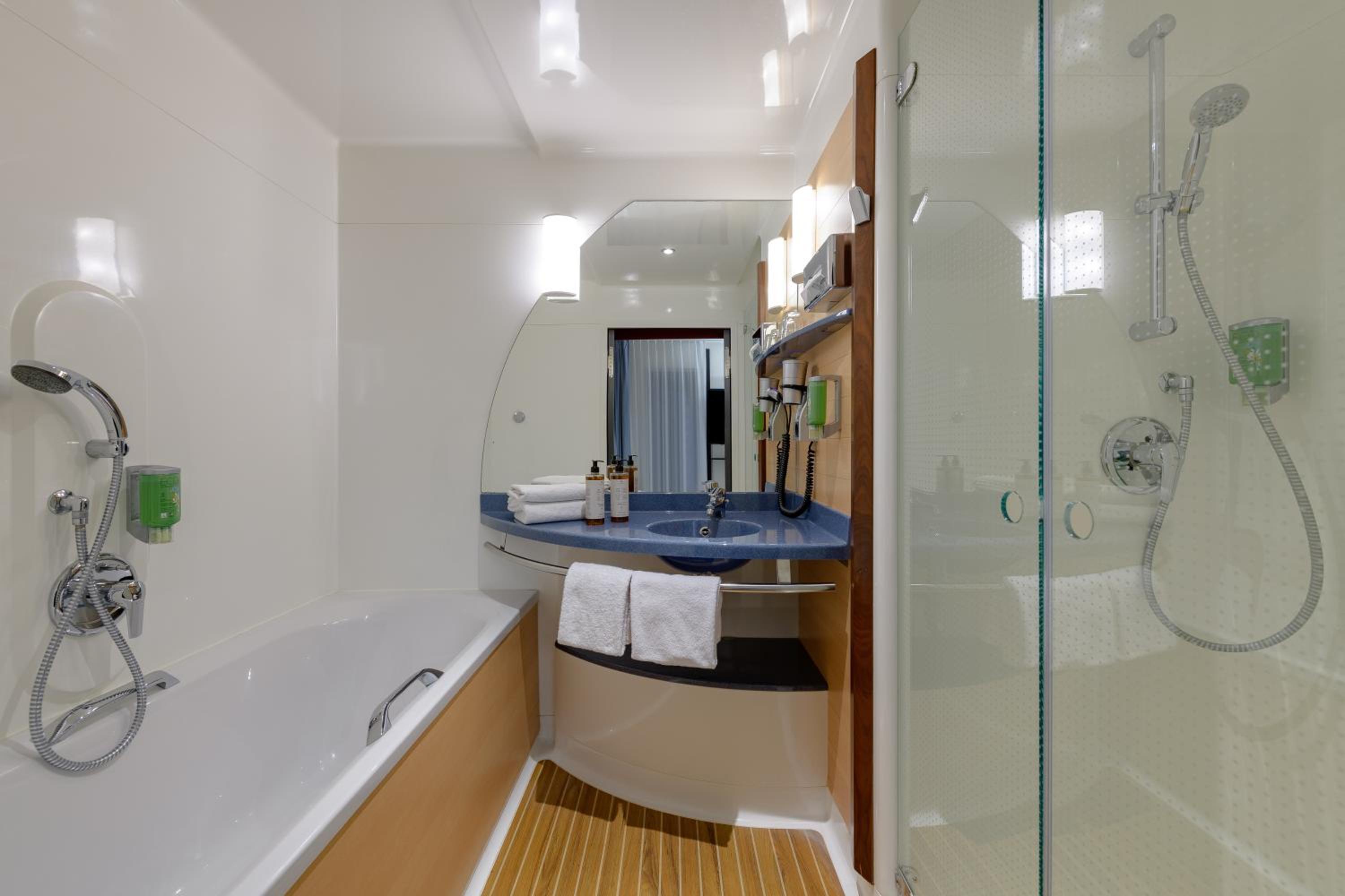 Standard Suite