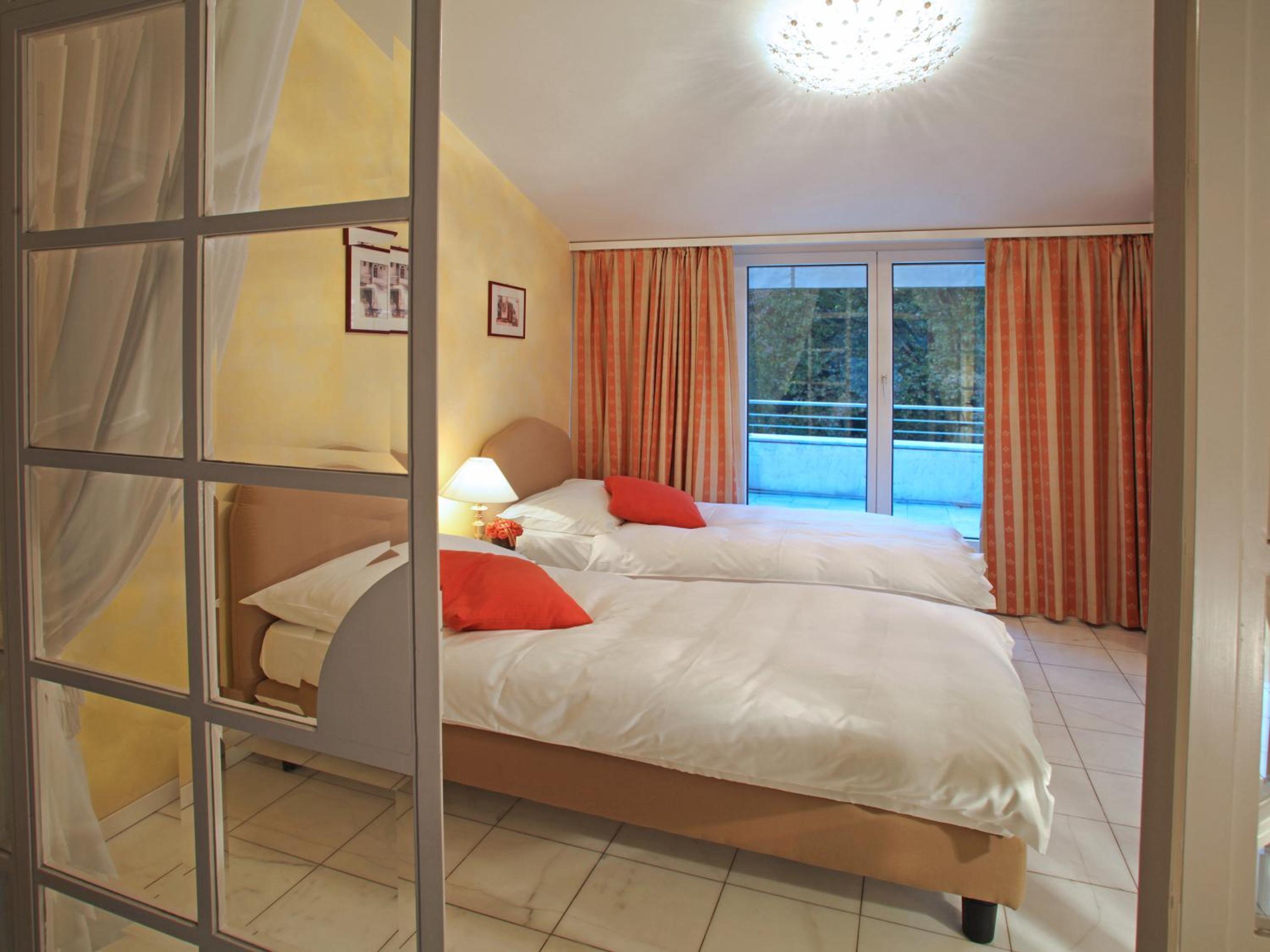 Premium Suite - Photo 14