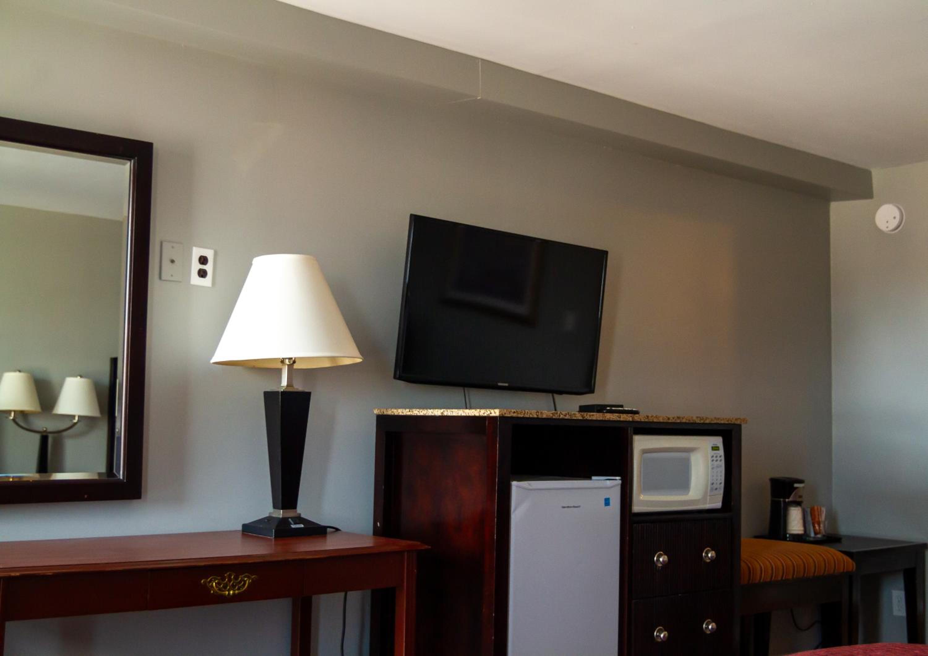 Queen Room - Photo 2