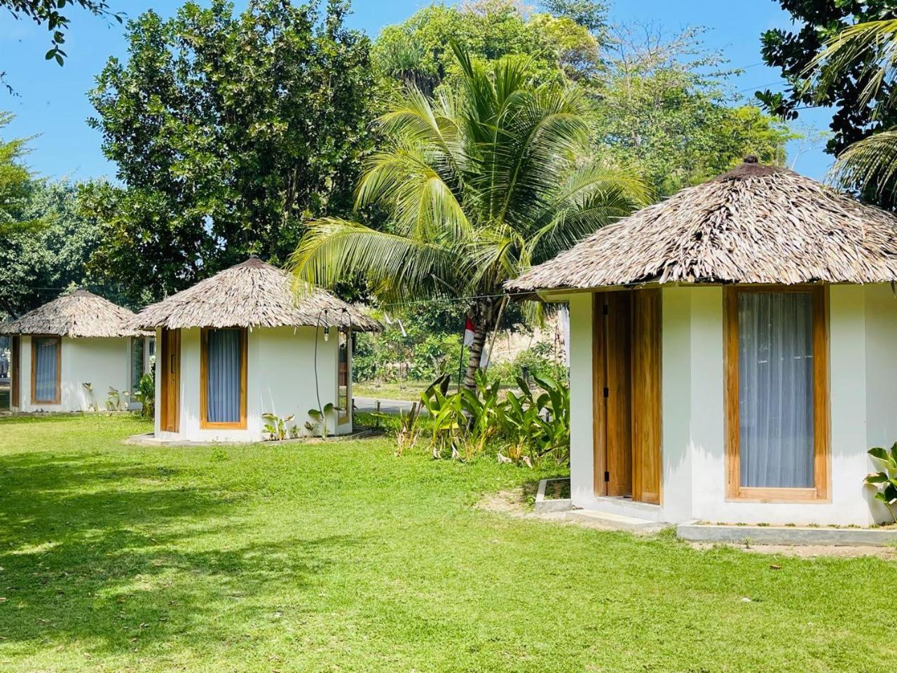 Deluxe Bungalow with Garden View photo 2
