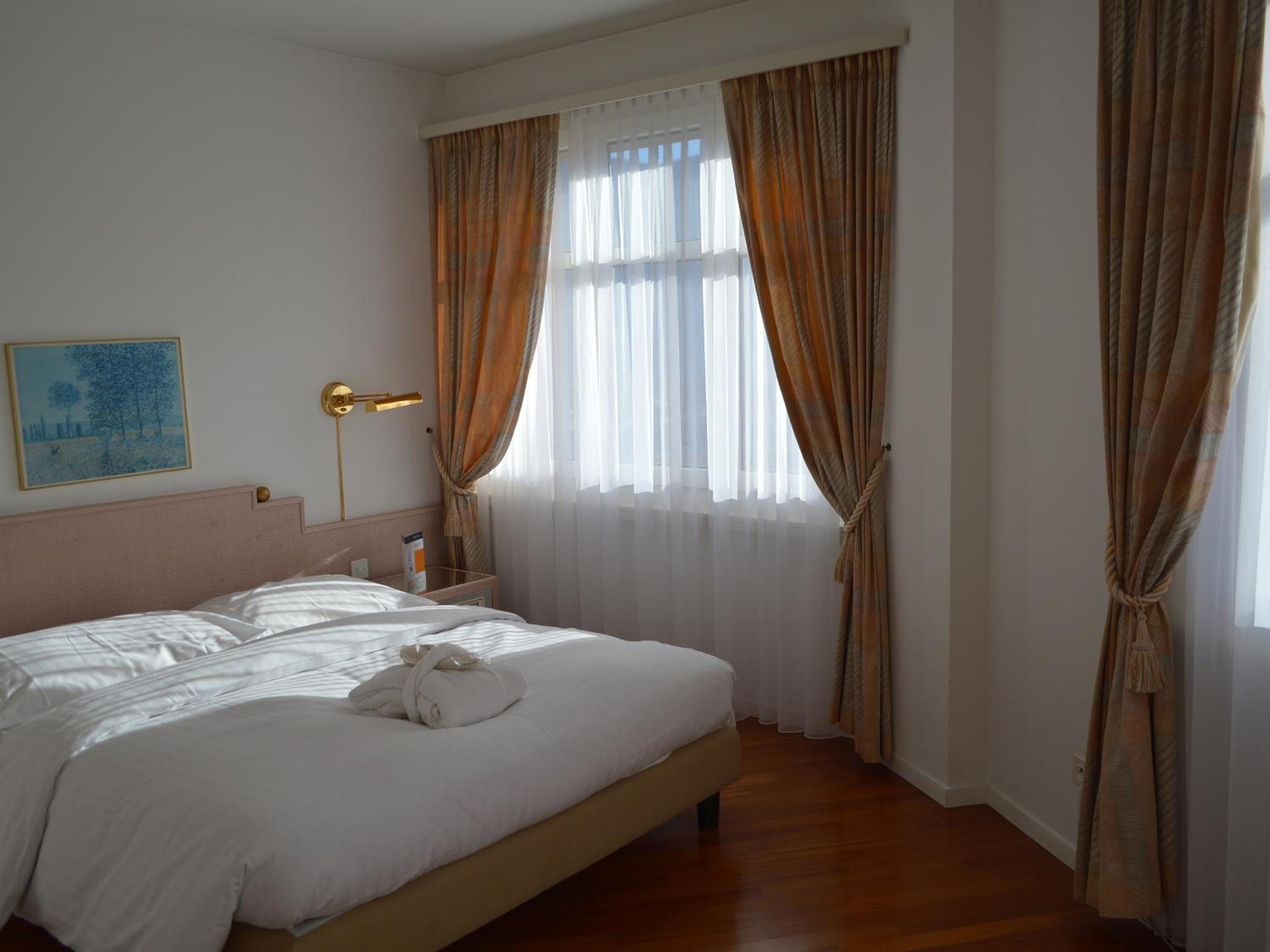 One-Bedroom Apartment - Photo 7