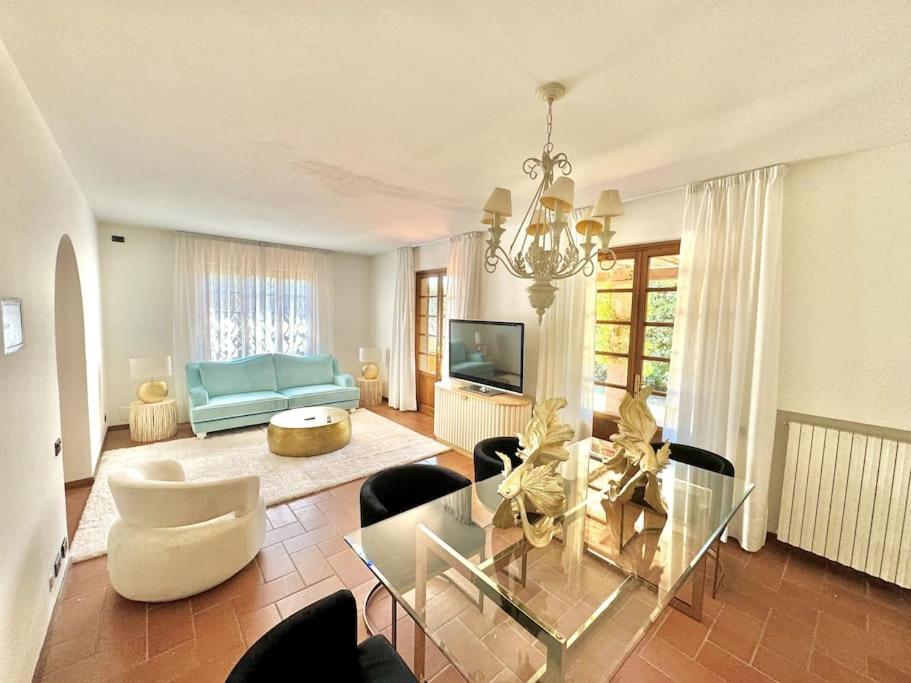 Three-Bedroom Villa photo 1