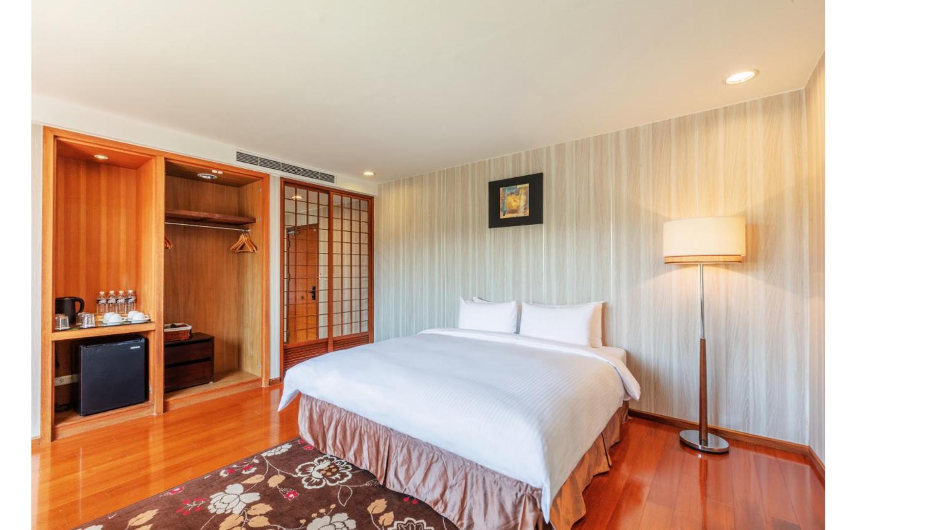 Quadruple Room with Lake View