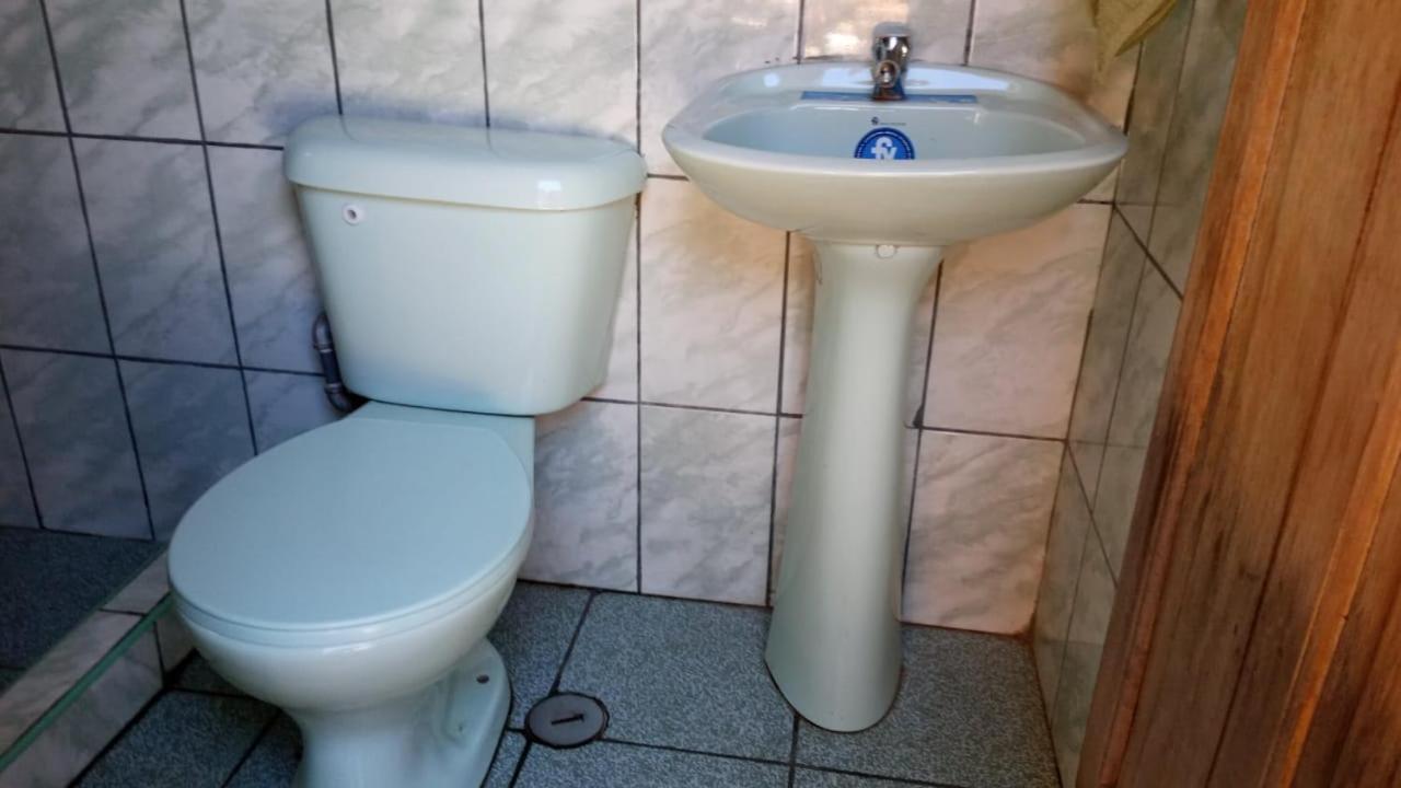 Double Room with Shared Bathroom photo 3
