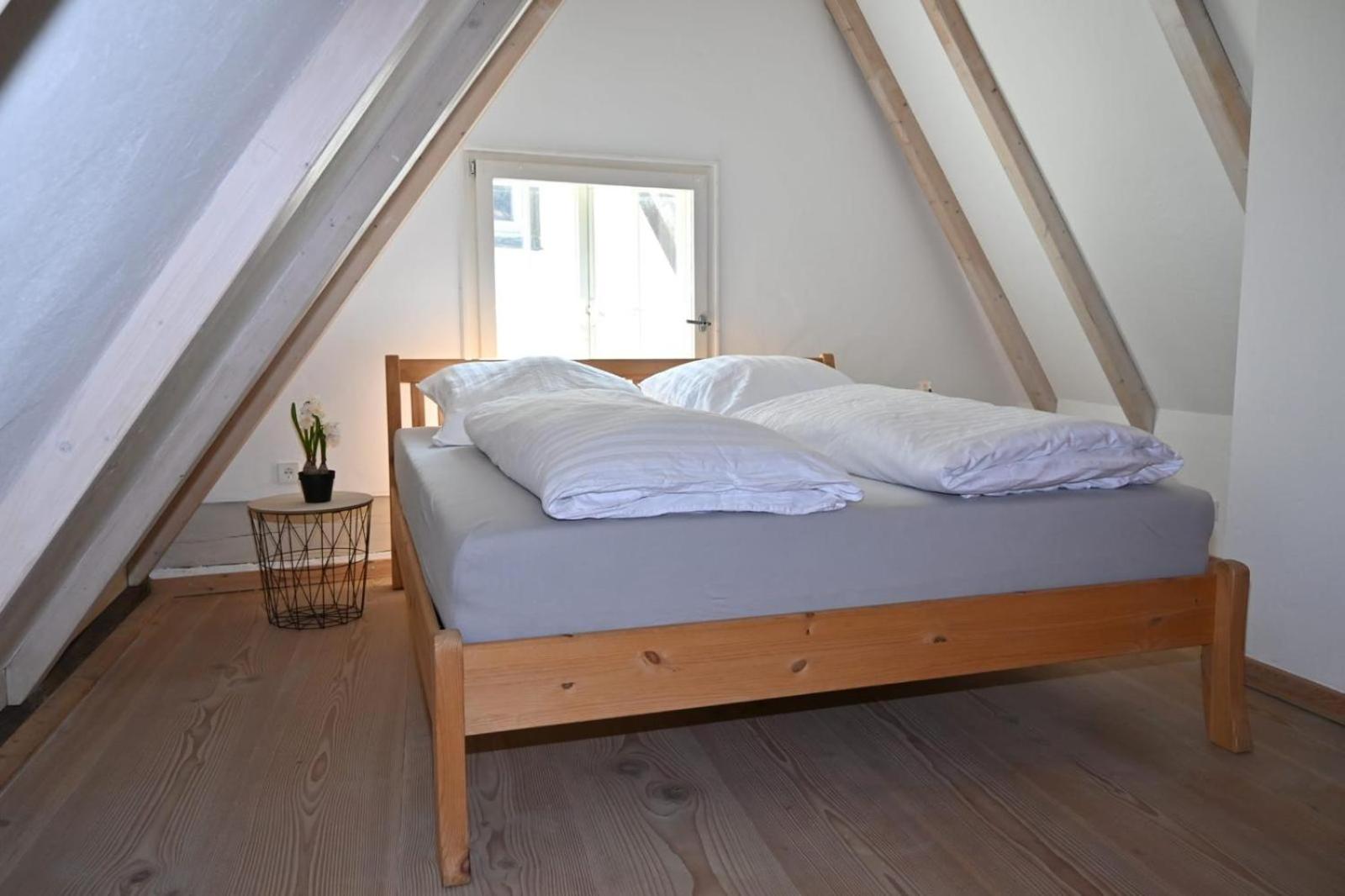 One-Bedroom House photo 1