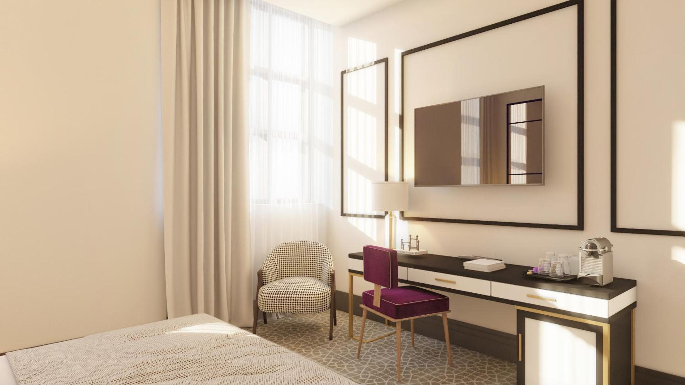 Deluxe Queen Room