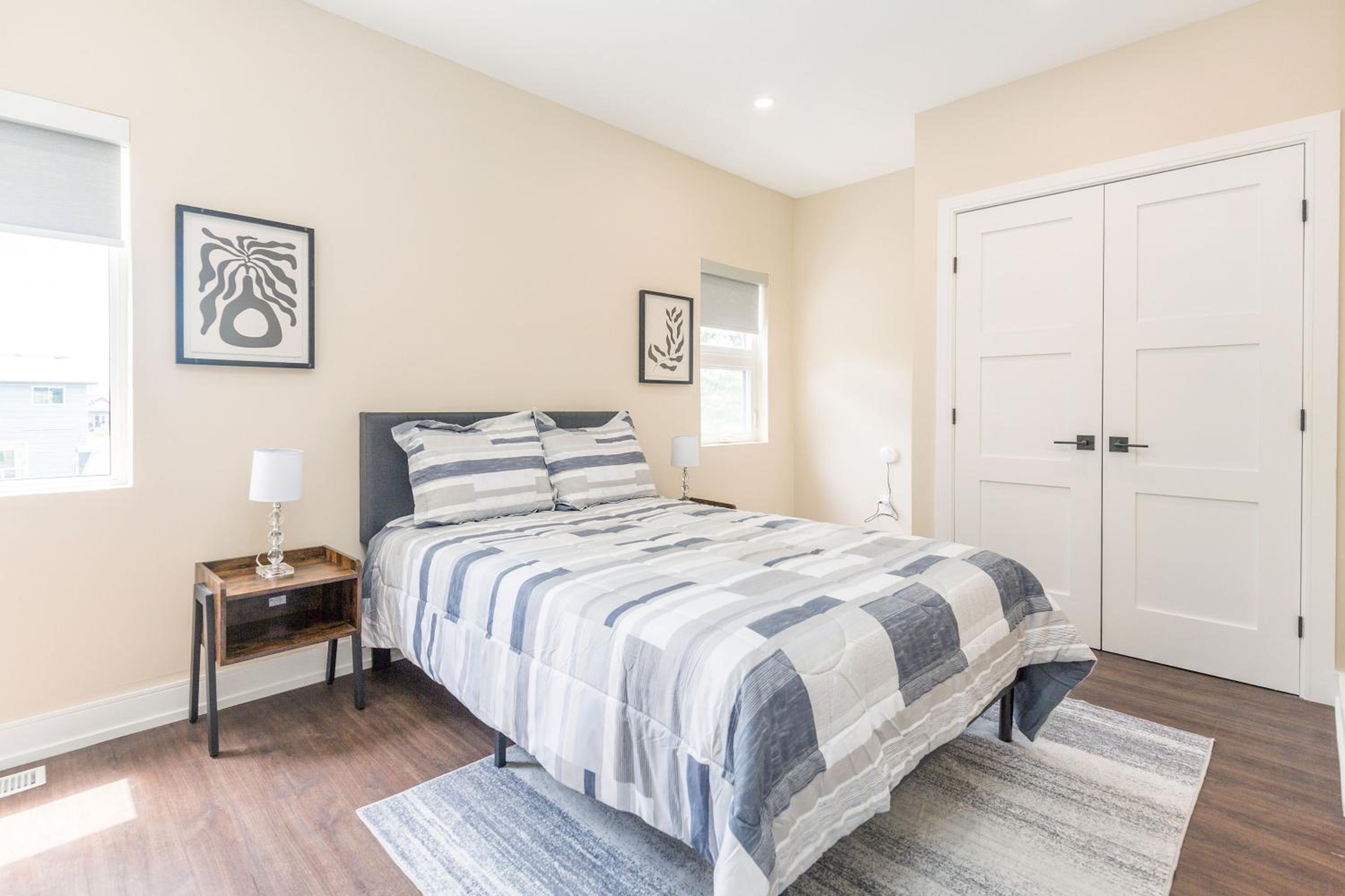 Three-Bedroom House photo 1