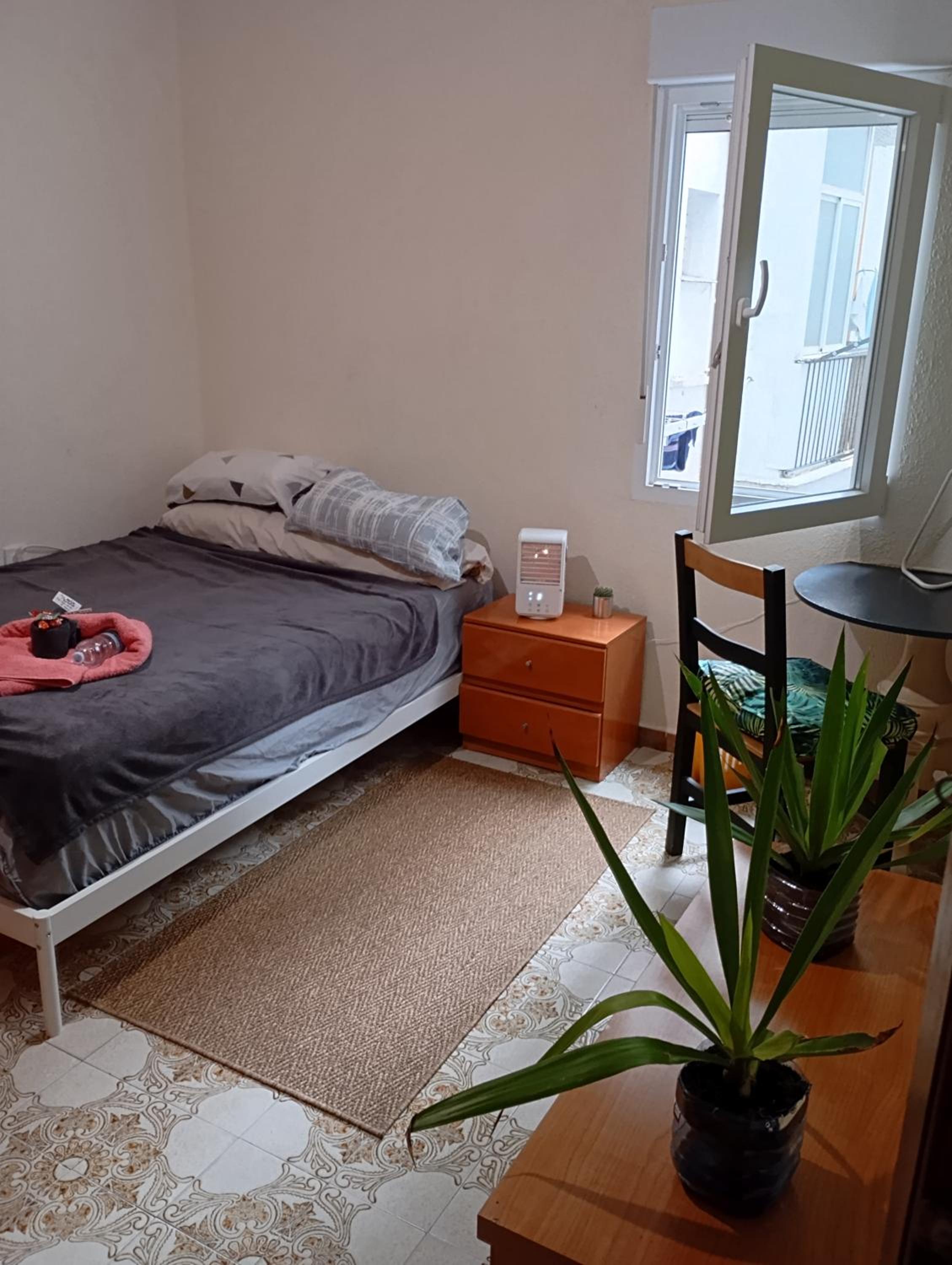 Habitación Estándar con Cama Queen