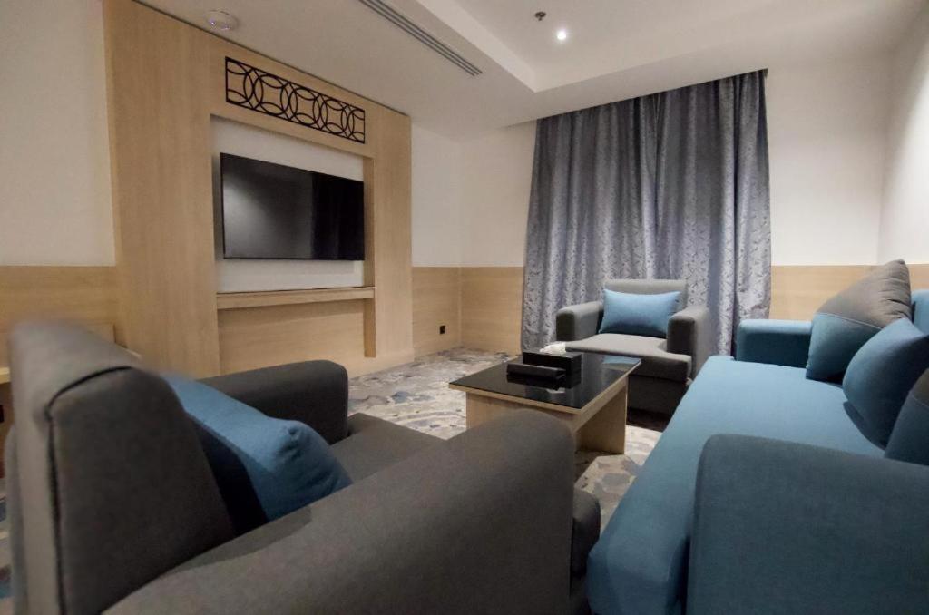 Superior Suite with Sea View photo 2