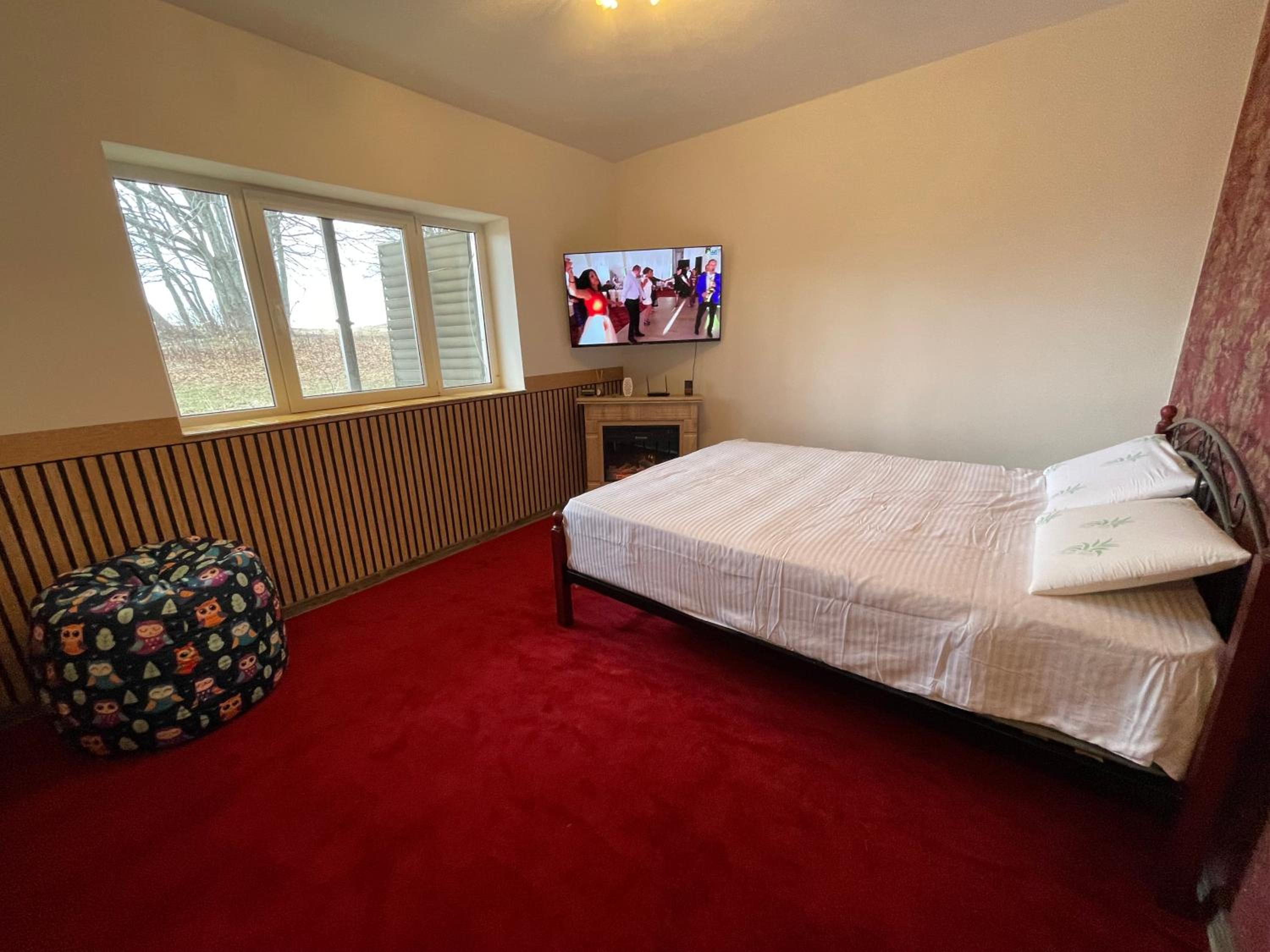 One-Bedroom Apartment with Garden View photo 2