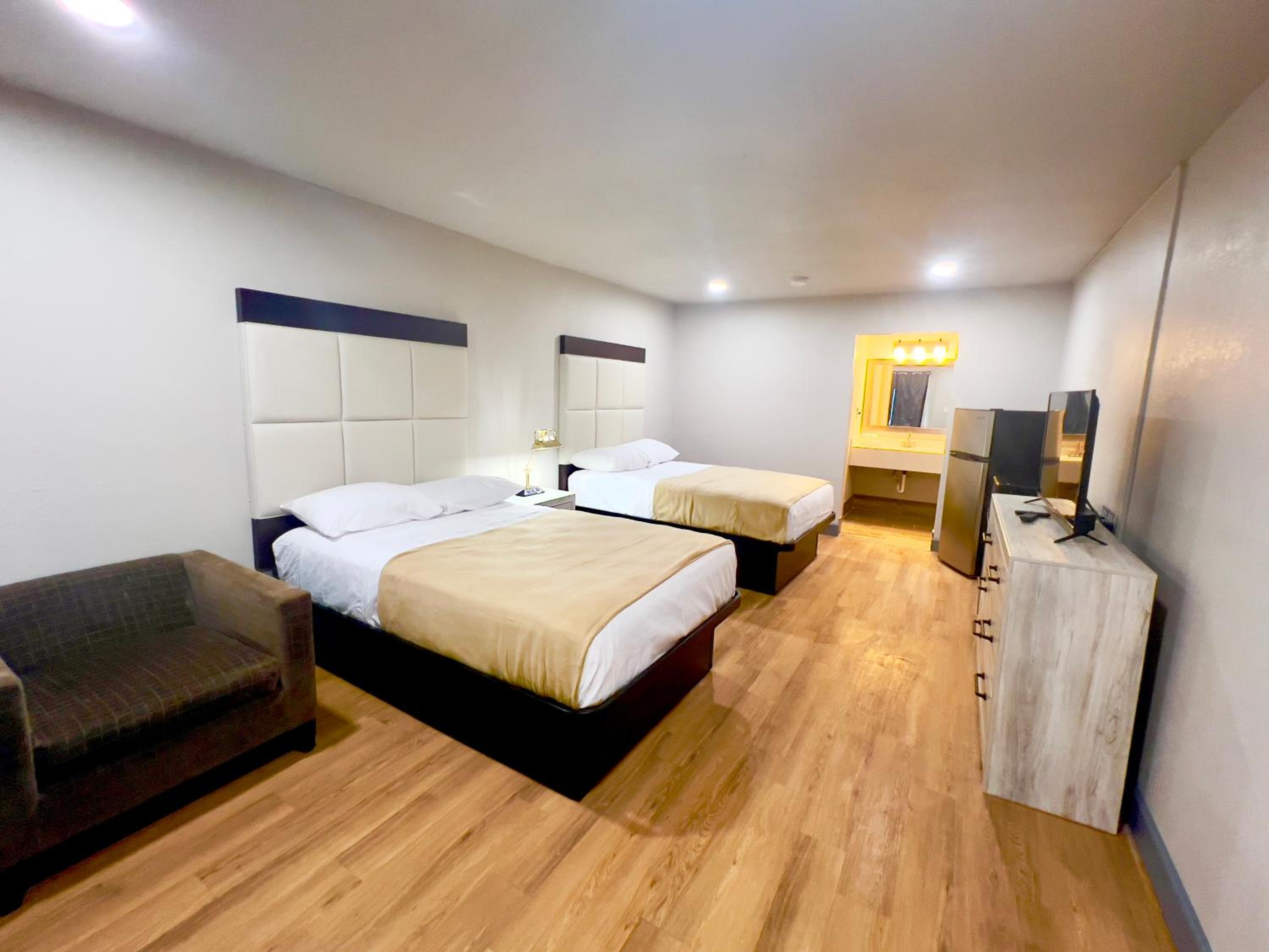 Deluxe Double Room - Photo 1