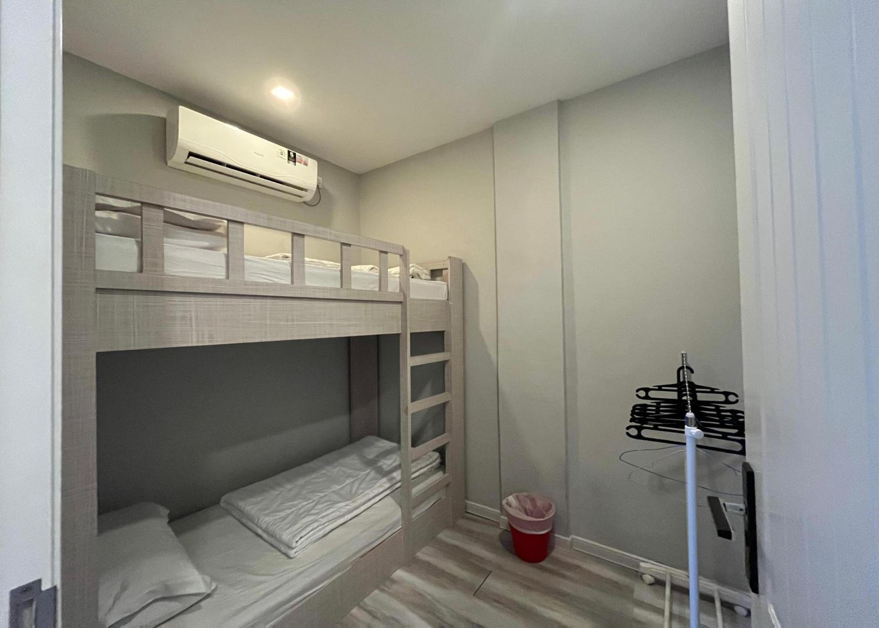 Family Room With Private Bathroom photo 3