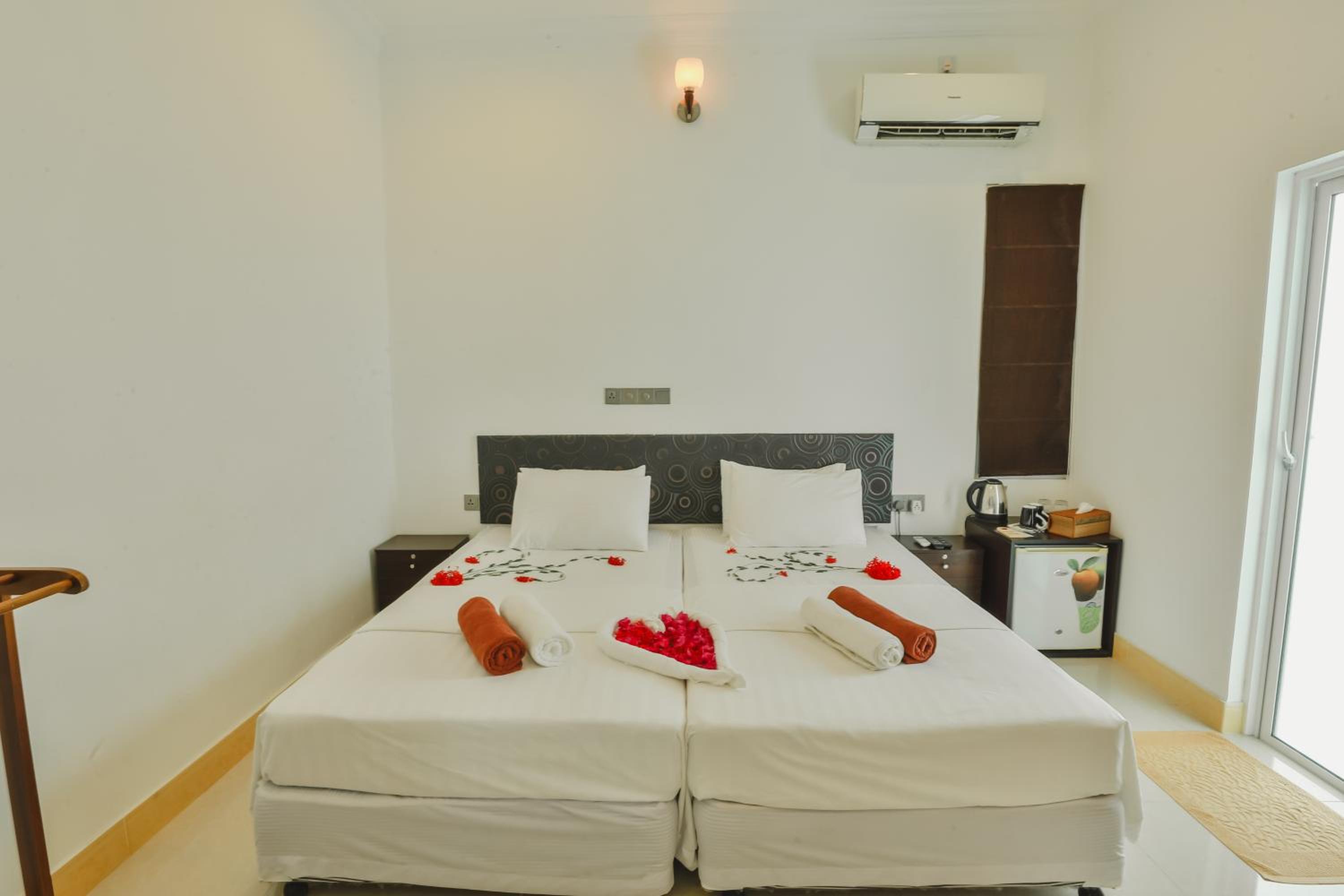 Deluxe Double Room with Shower photo 3