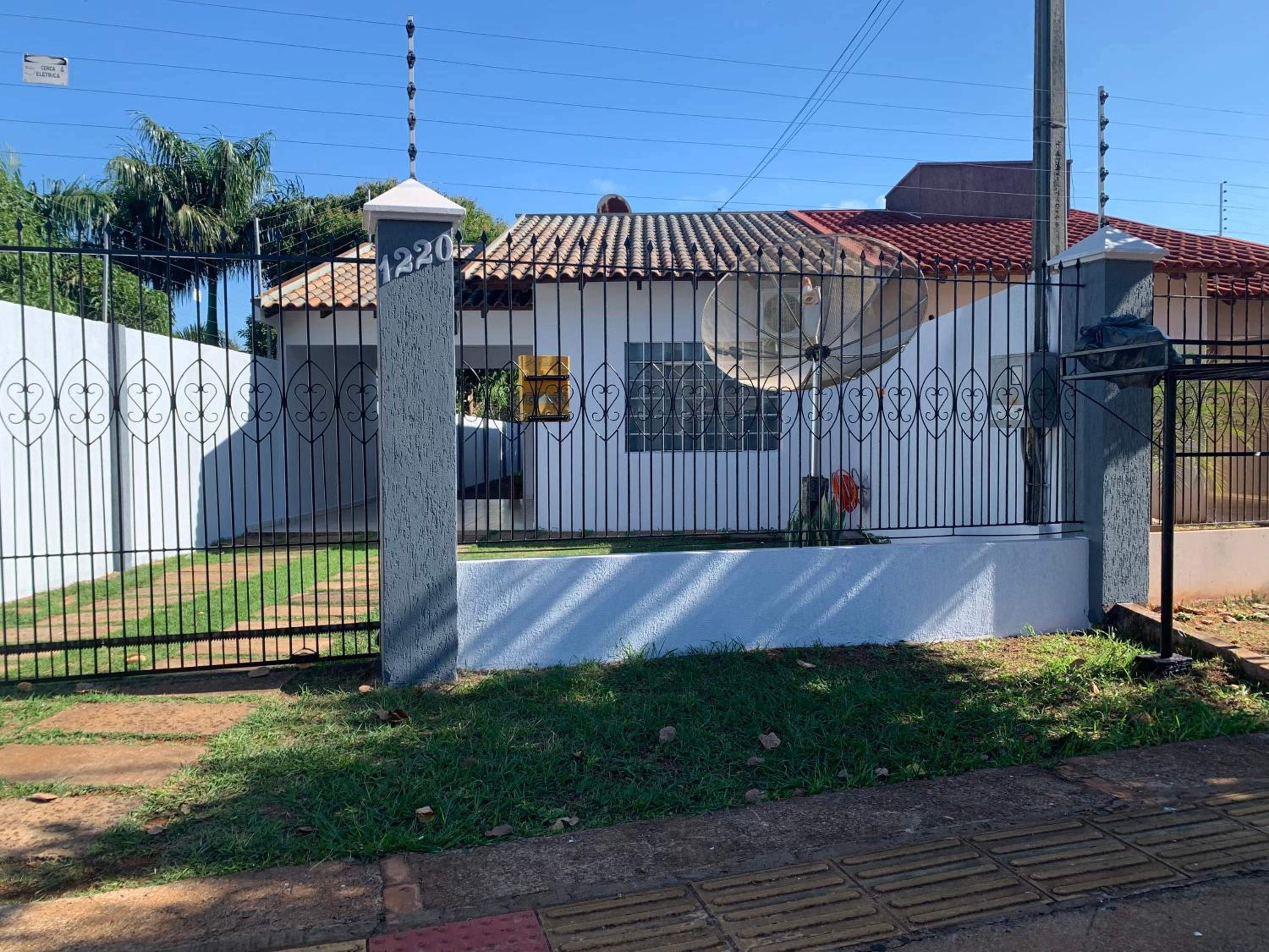 Three-Bedroom House photo 2