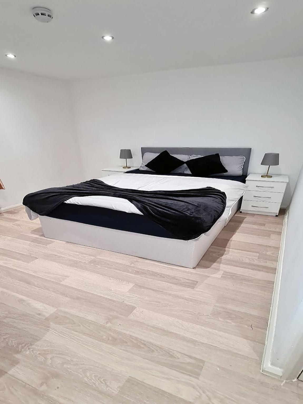 Deluxe Double Room with Shower photo 1