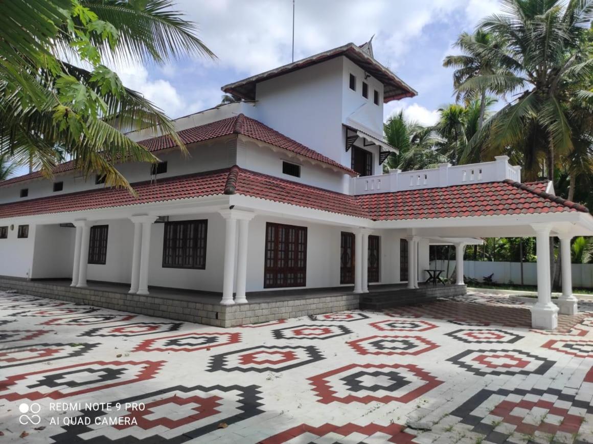 Villa photo 3
