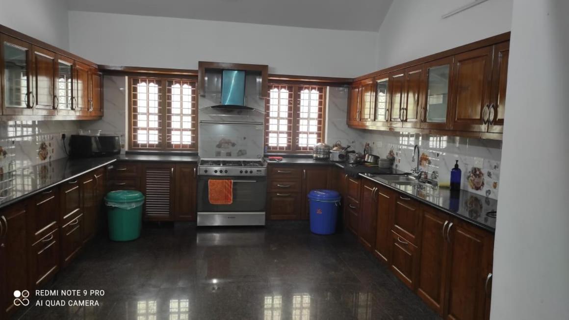 Villa photo 2