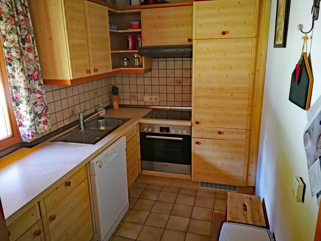Apartment with Balcony photo 2