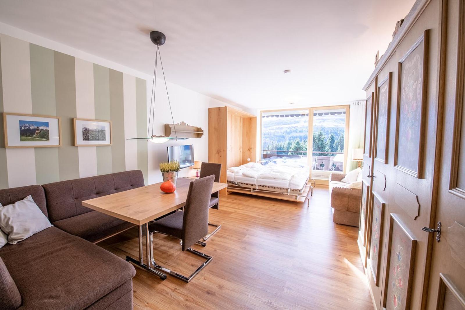 Apartment with Mountain View photo 1