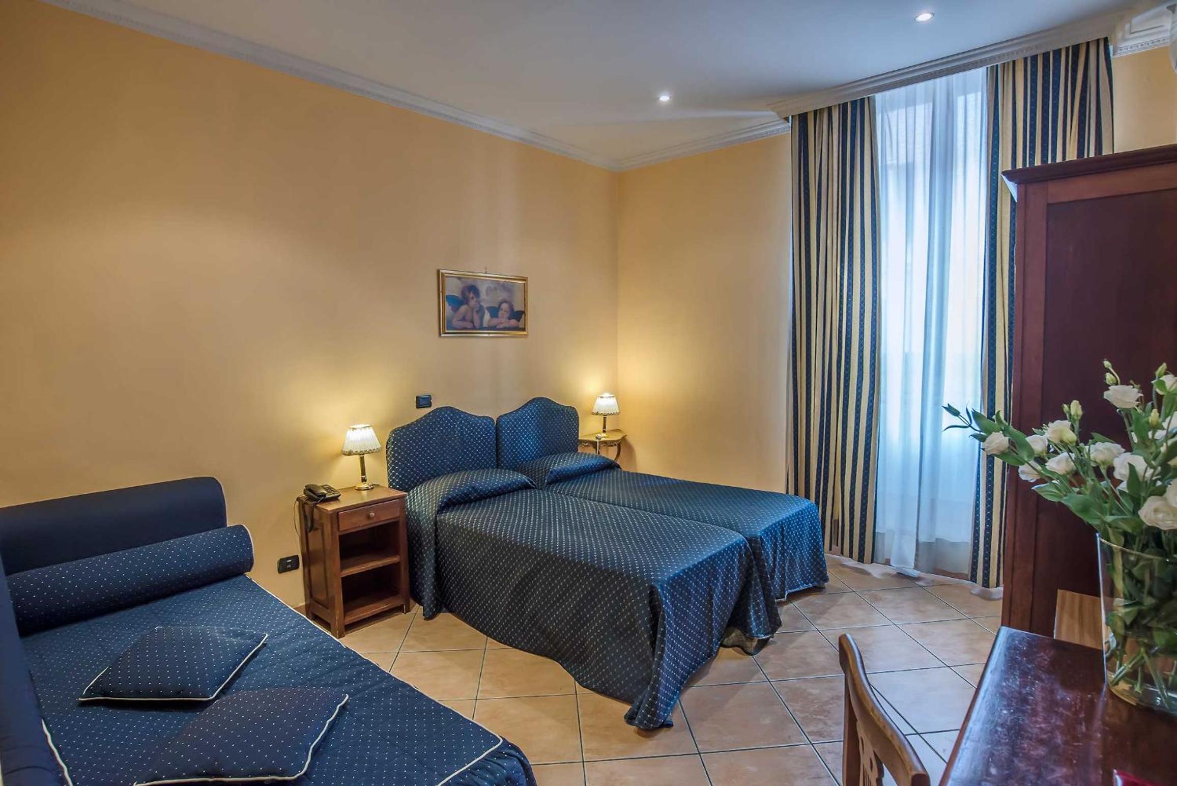 Triple Room photo 2