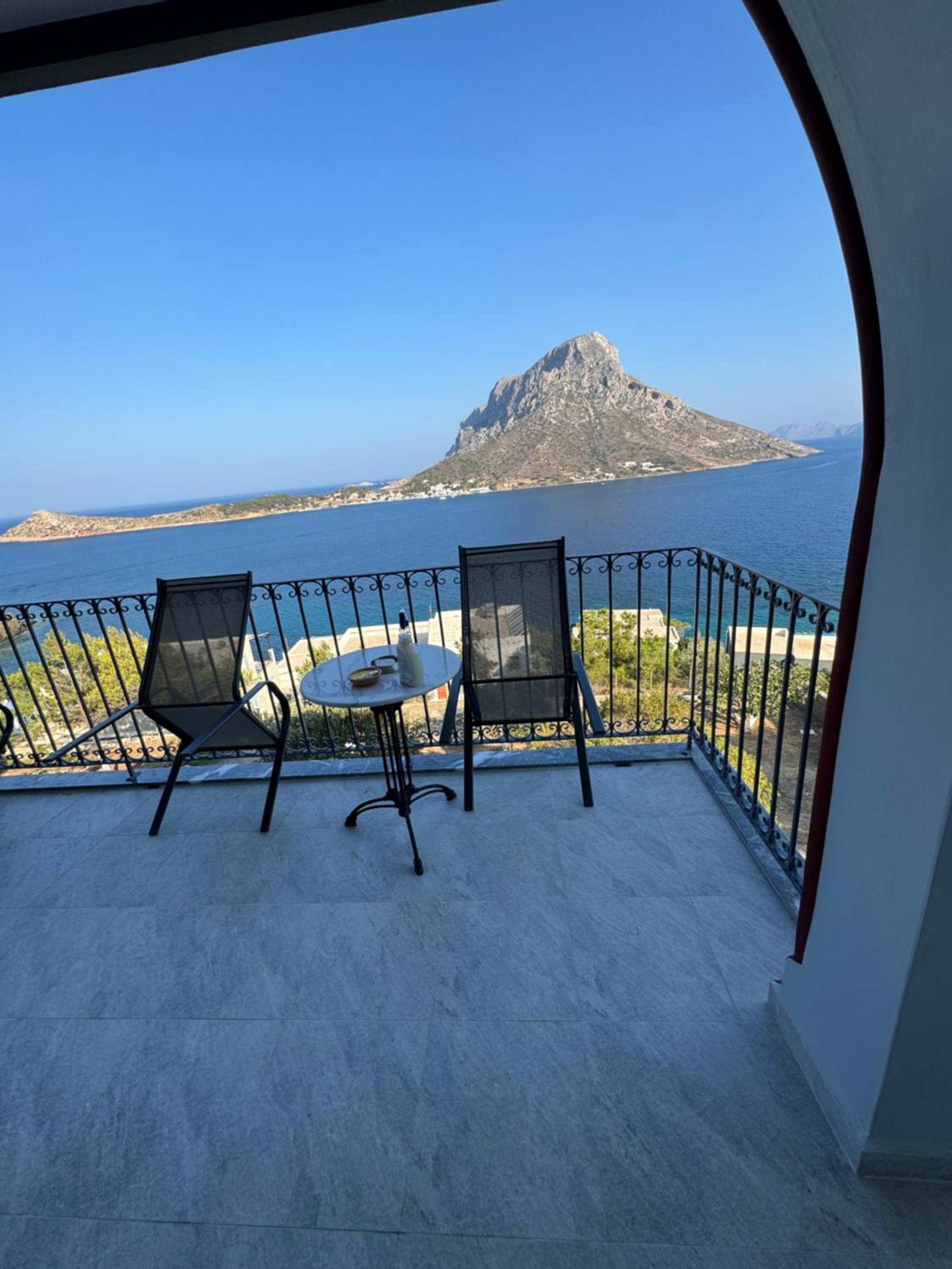 Deluxe Double Room with Balcony and Sea View photo 2