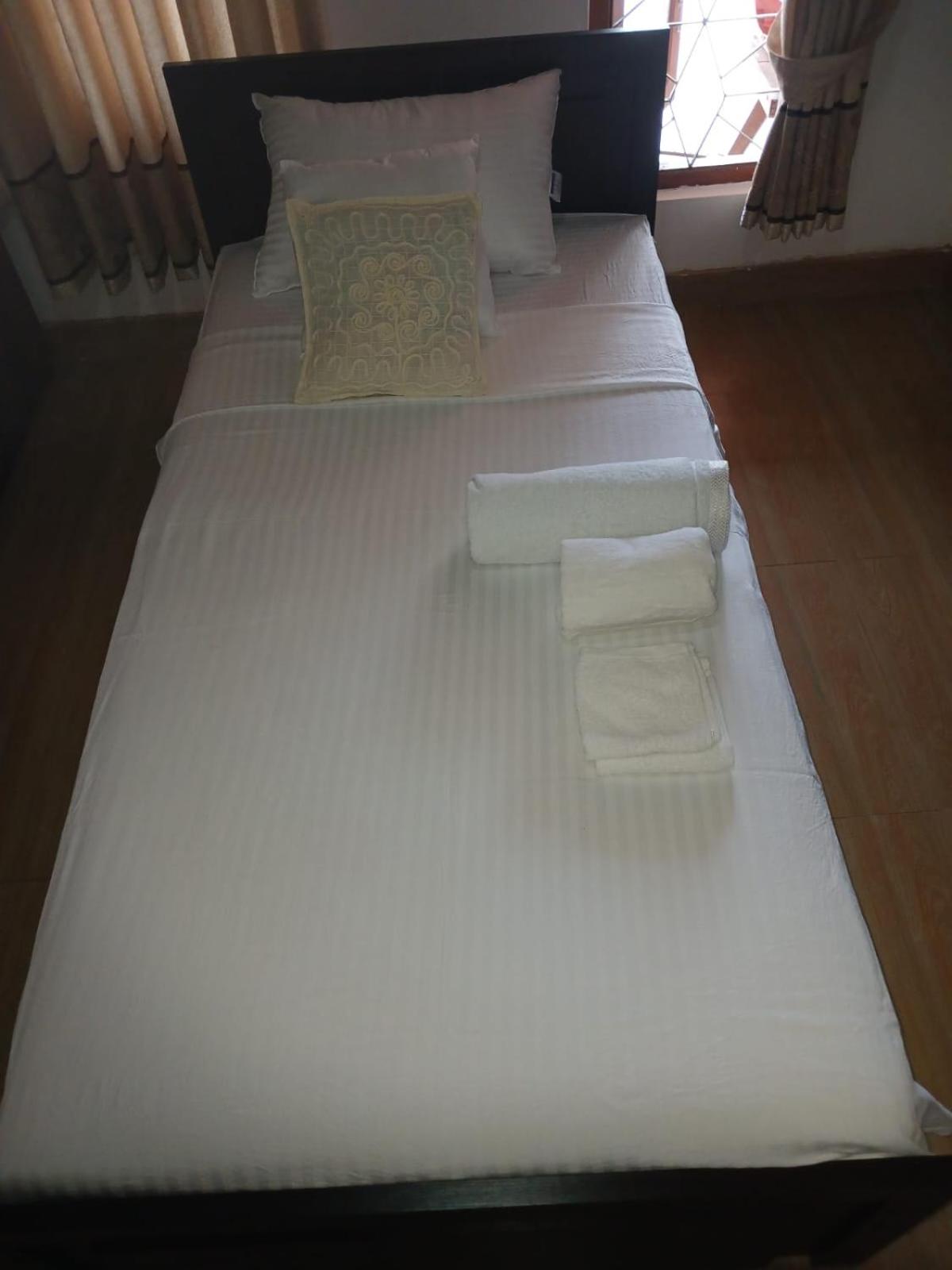 Single Room photo 2