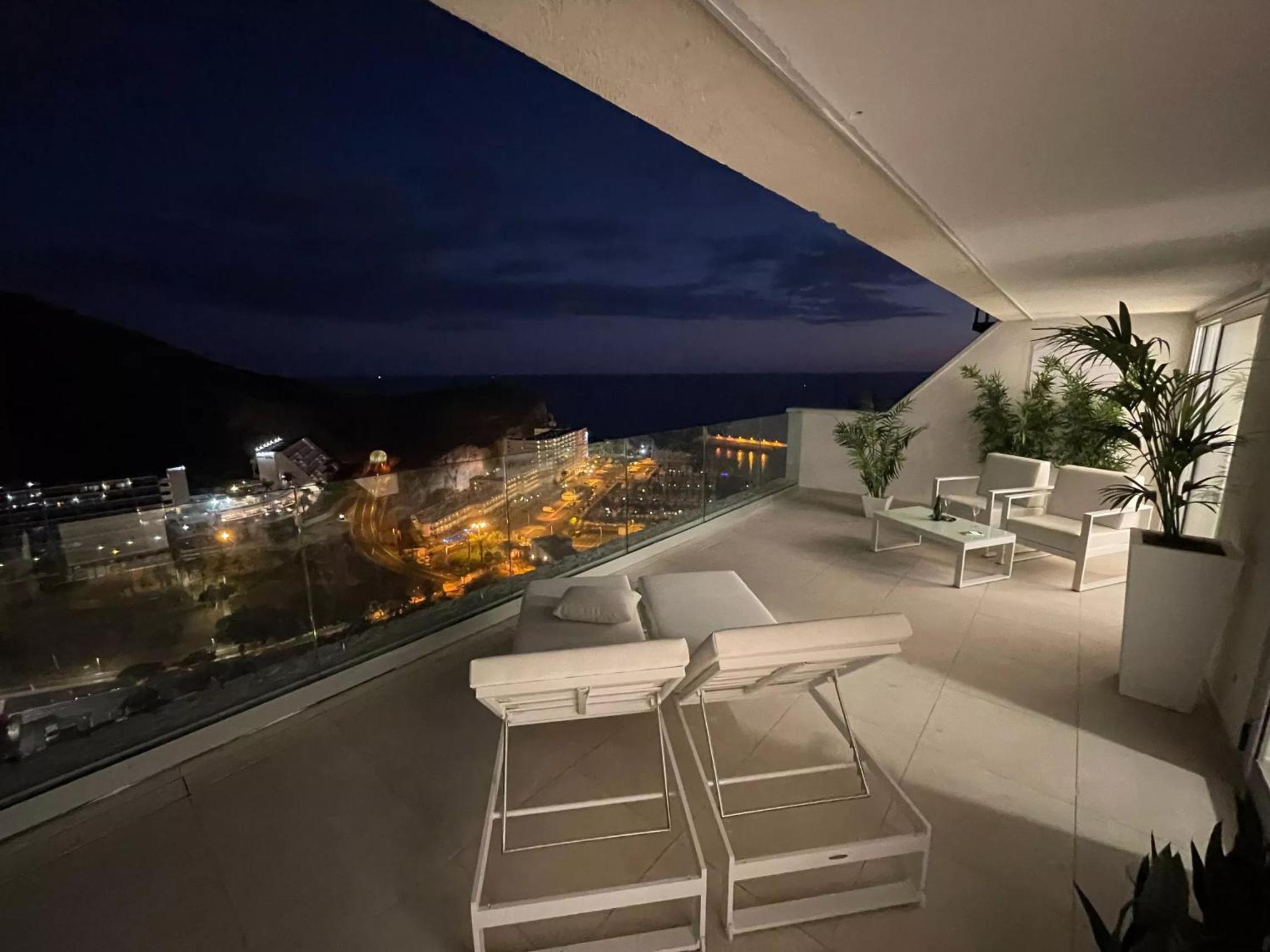 Sea View Apartment with Jacuzzi
